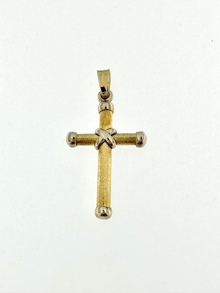 Contemporain Croix italienne contemporaine en or jaune et blanc de style Fennell en vente