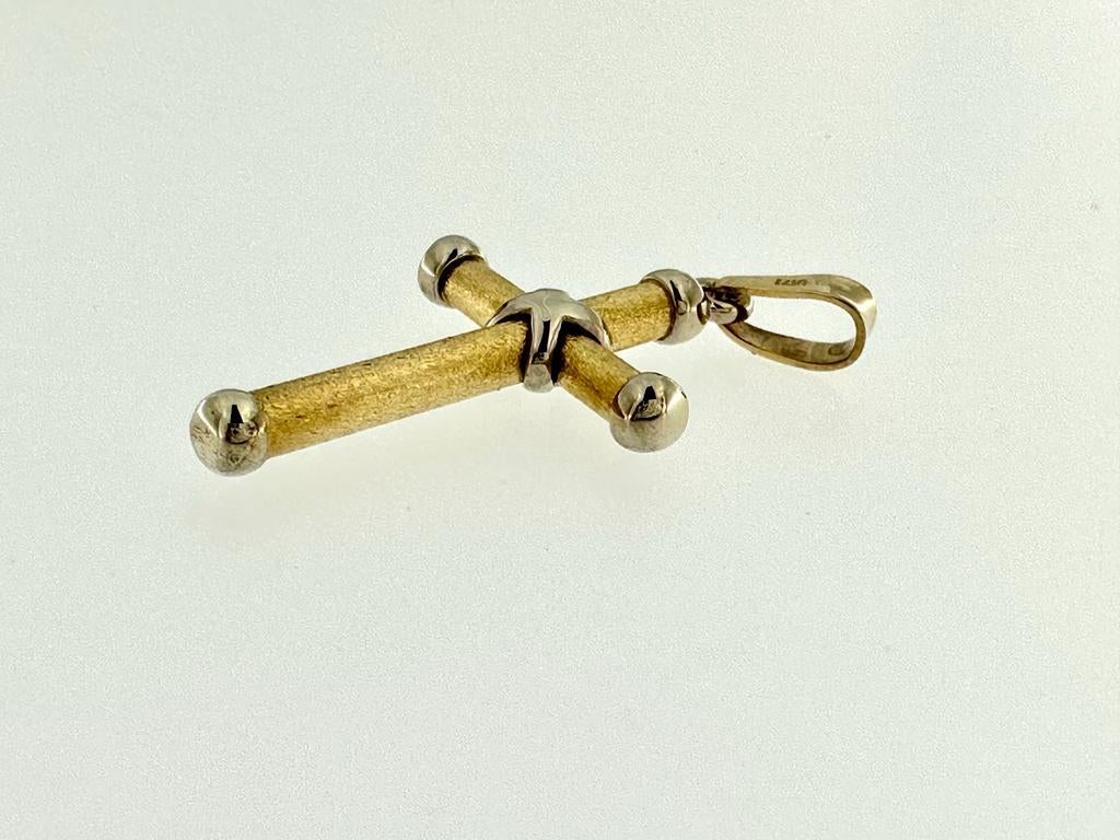 Italian Contemporary Yellow and White Gold Cross Fennell Style In Excellent Condition For Sale In Esch-Sur-Alzette, LU