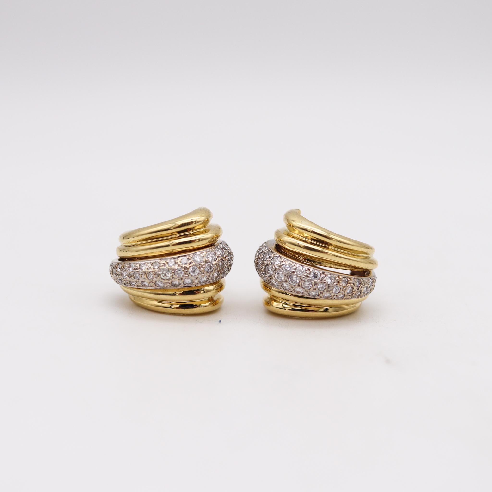 Nice pair of Italian convertible earrings.

Beautiful and elegant pair of convertible earrings, crafted in Italy in solid gold of 18 karats with high polished finish. Fitted with two dismountable parts, French omega backs for fastening clips and