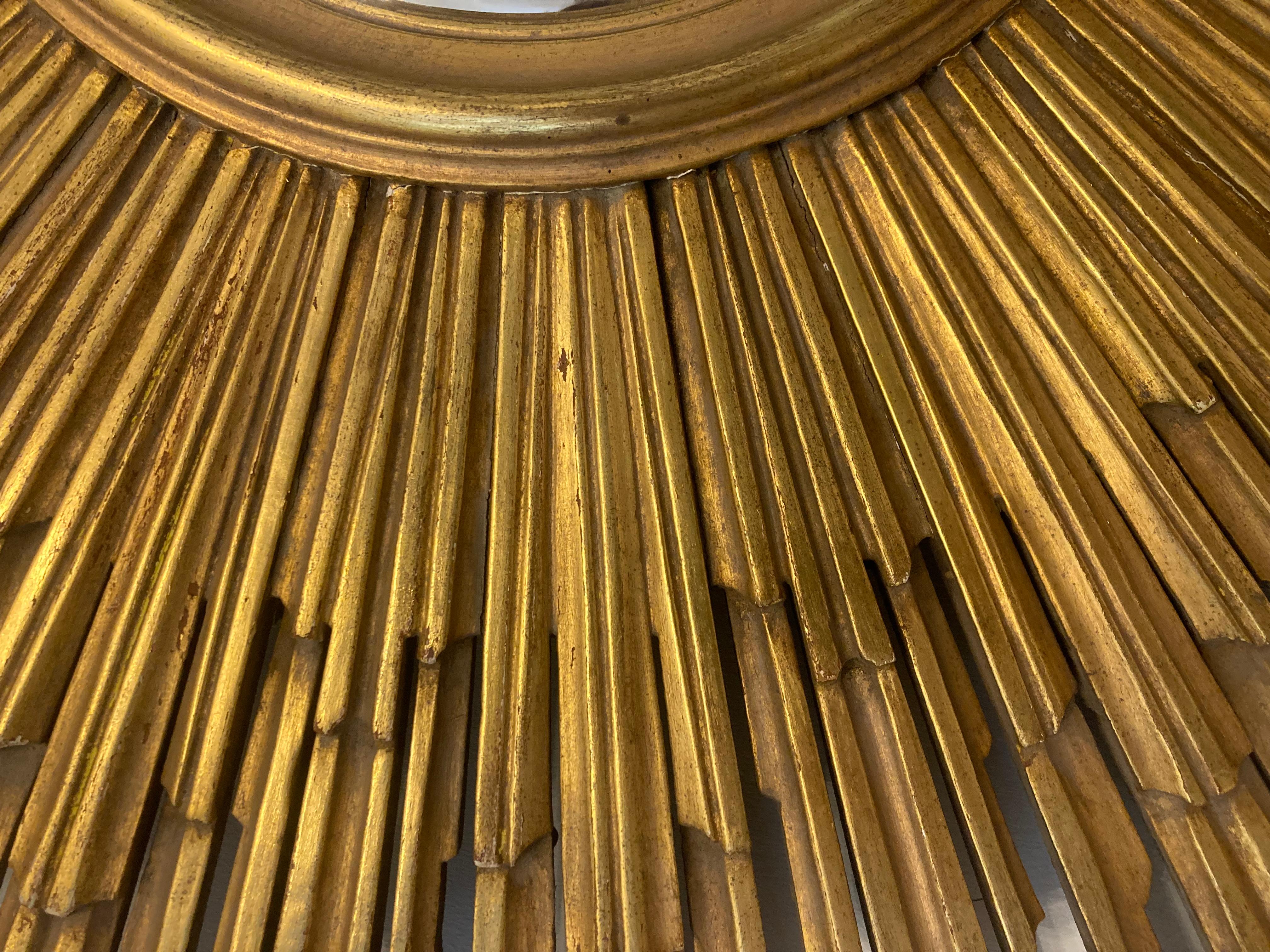 Espejo Italiano Convexo Dorado Madera Sunburst en venta 1