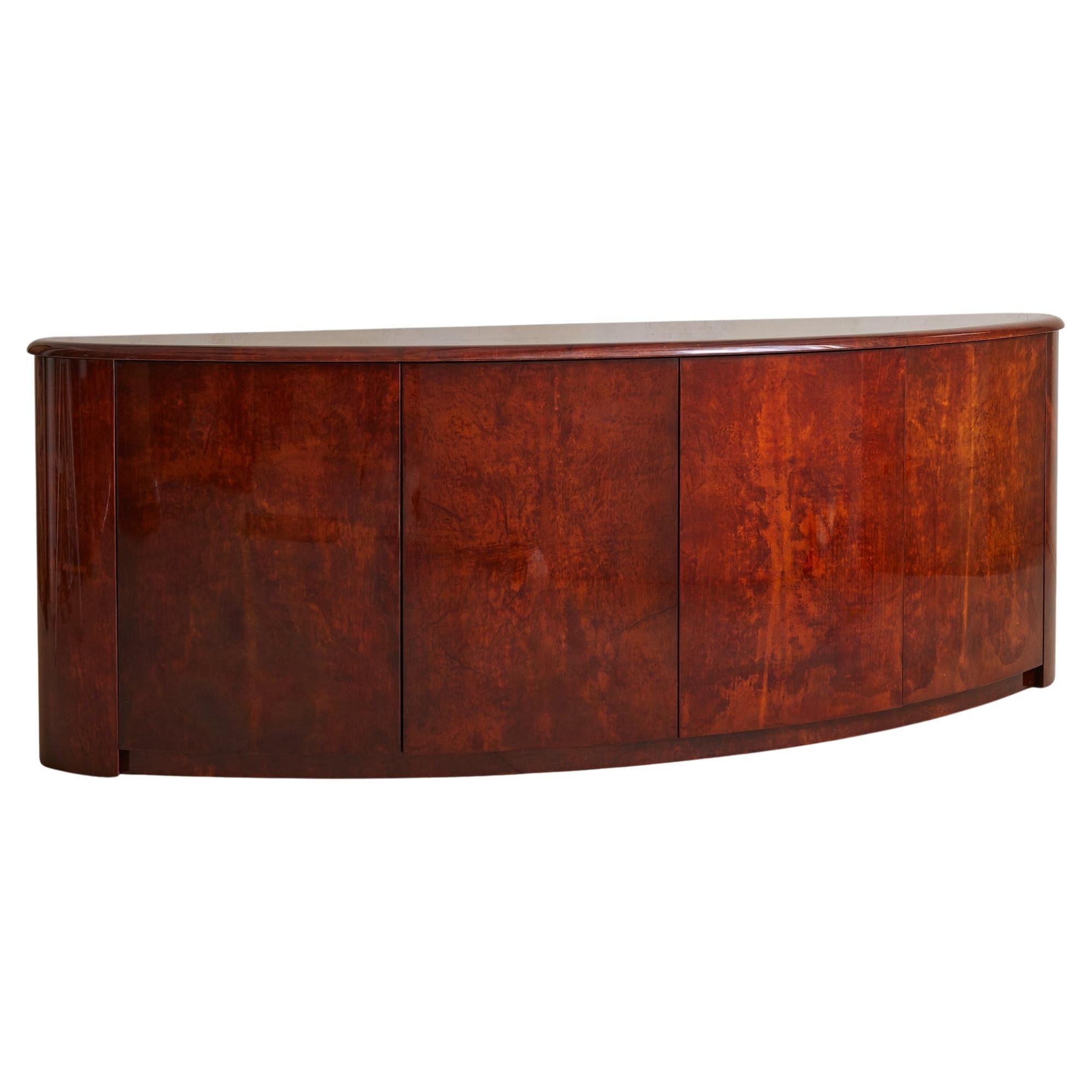 Credenza convessa italiana in pelle di capra laccata tabacco di Aldo Tura in vendita