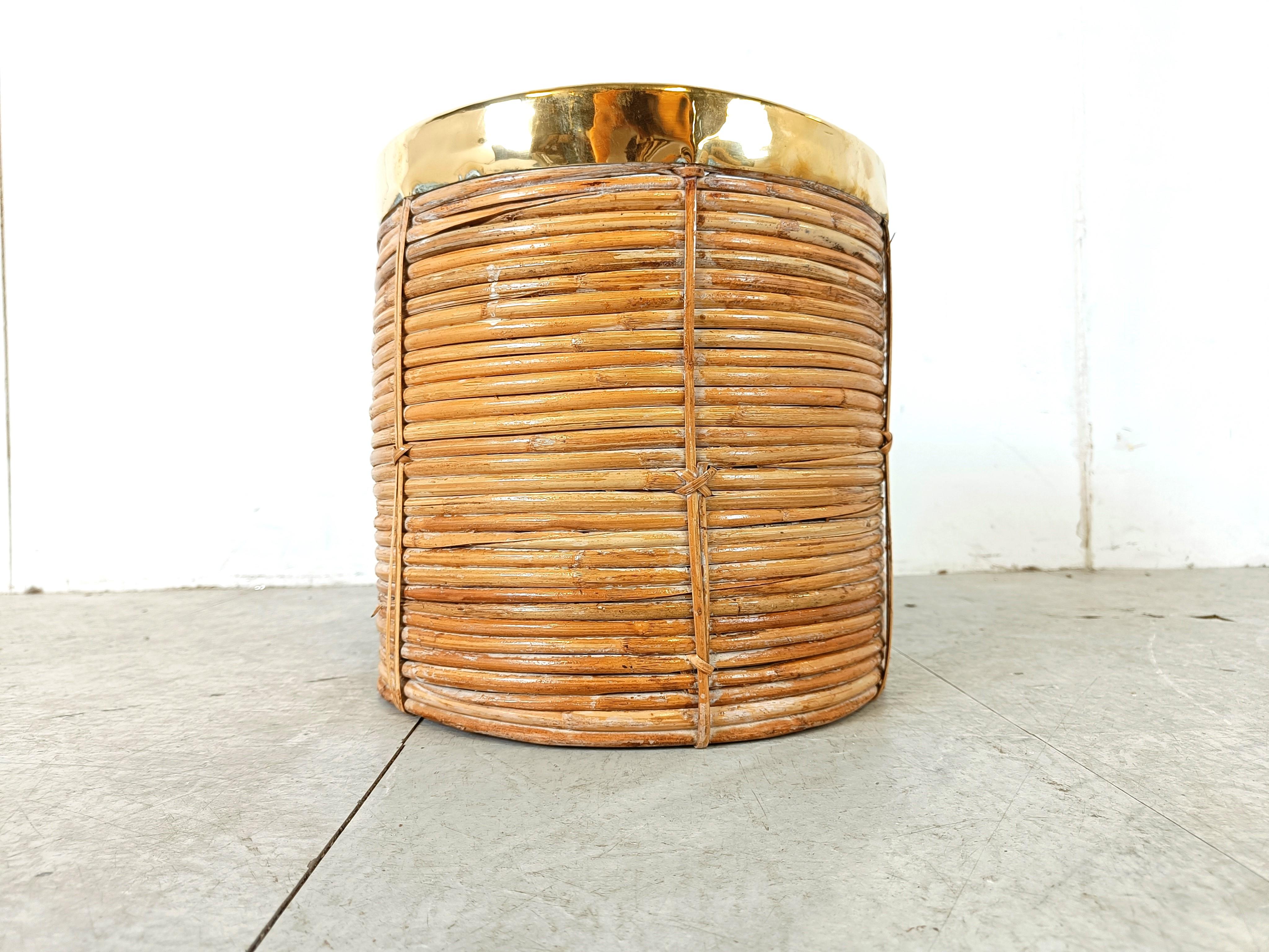 Milieu du XXe siècle Poubelle italienne en cuivre et bambou, années 1960 en vente