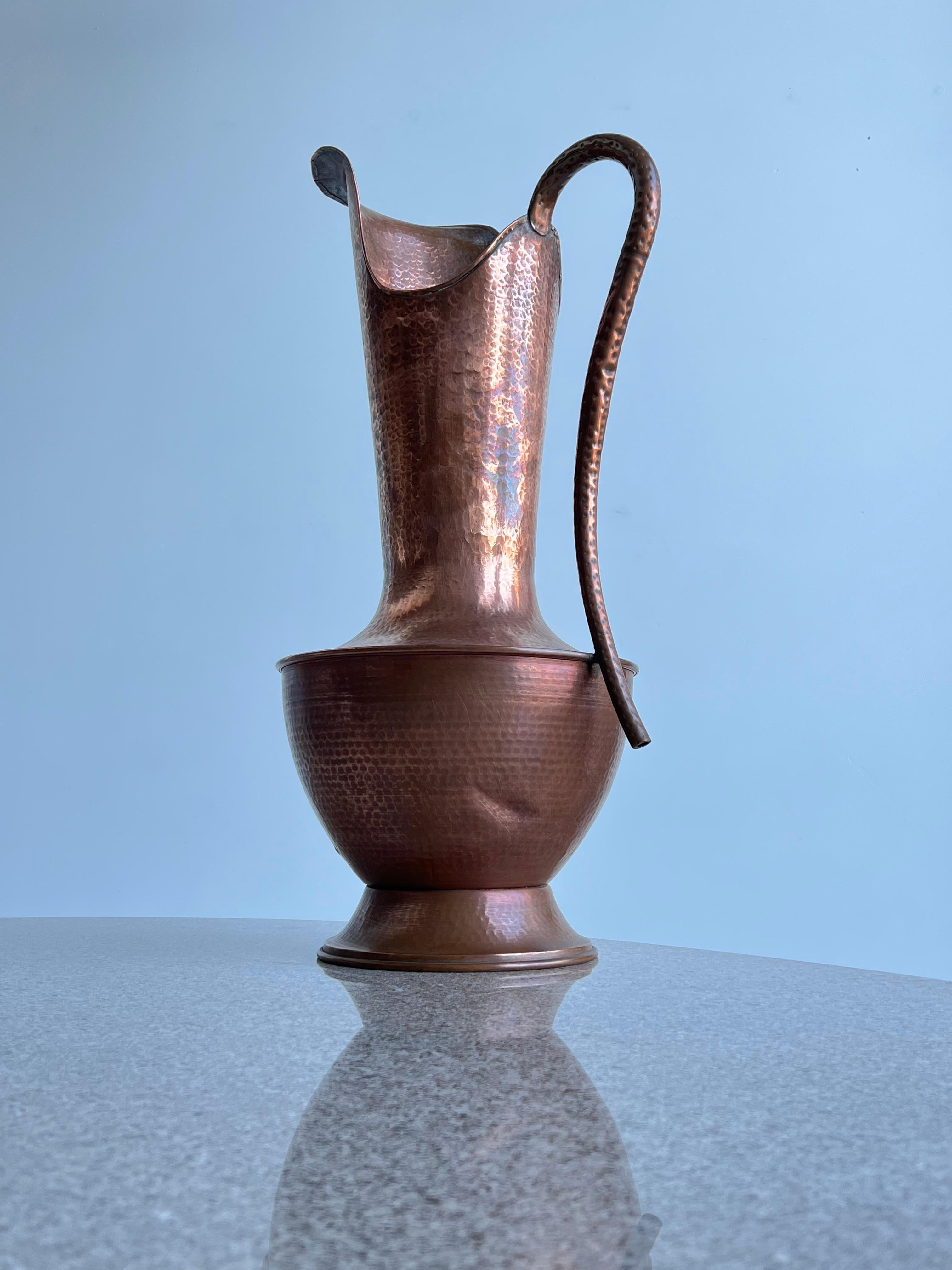 Italian Copper Hand Beaten Large Vase For Sale 1