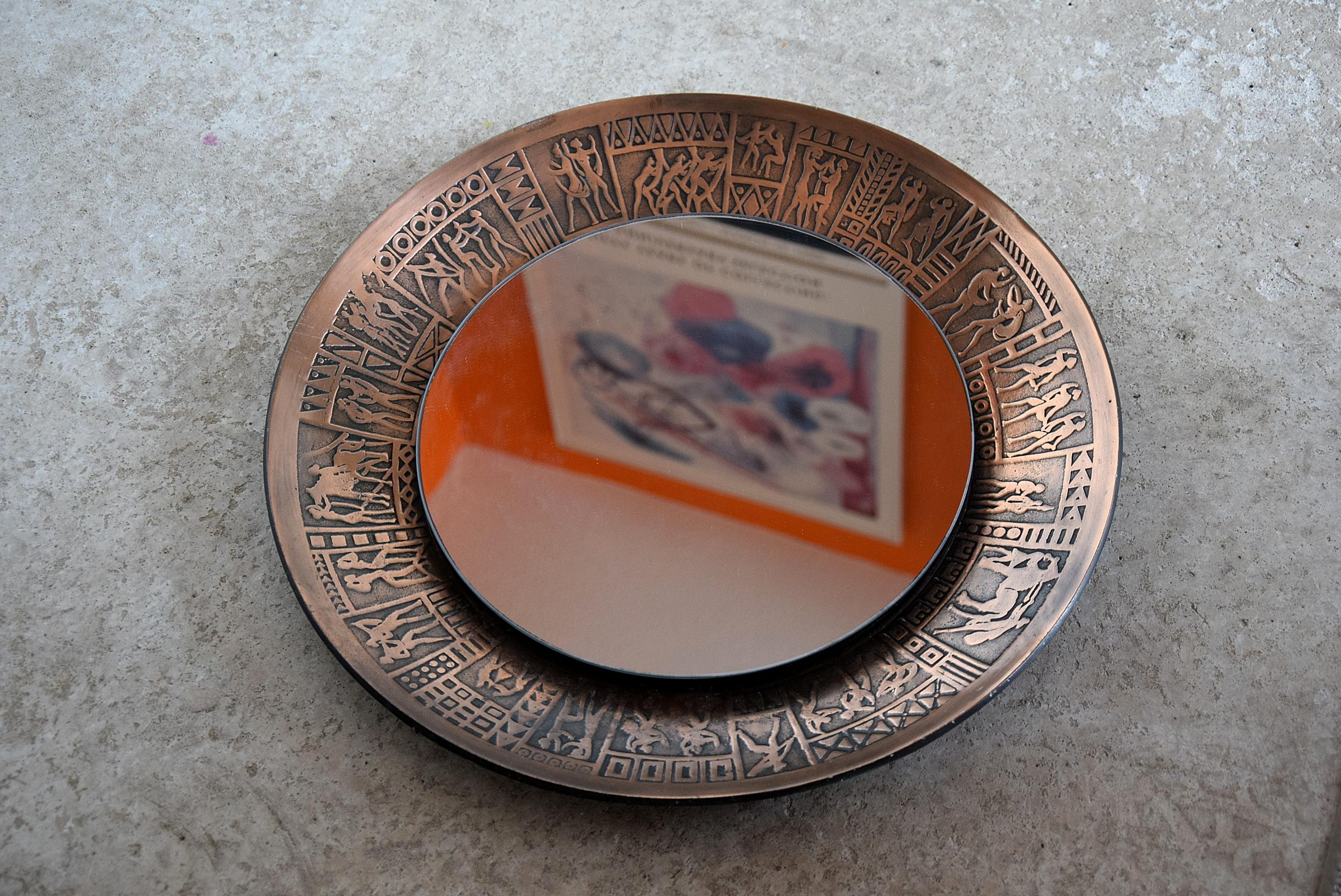 Italian Copper Mid-Century Modern Round Wall Mirror by M.Furgeri For Sale 1