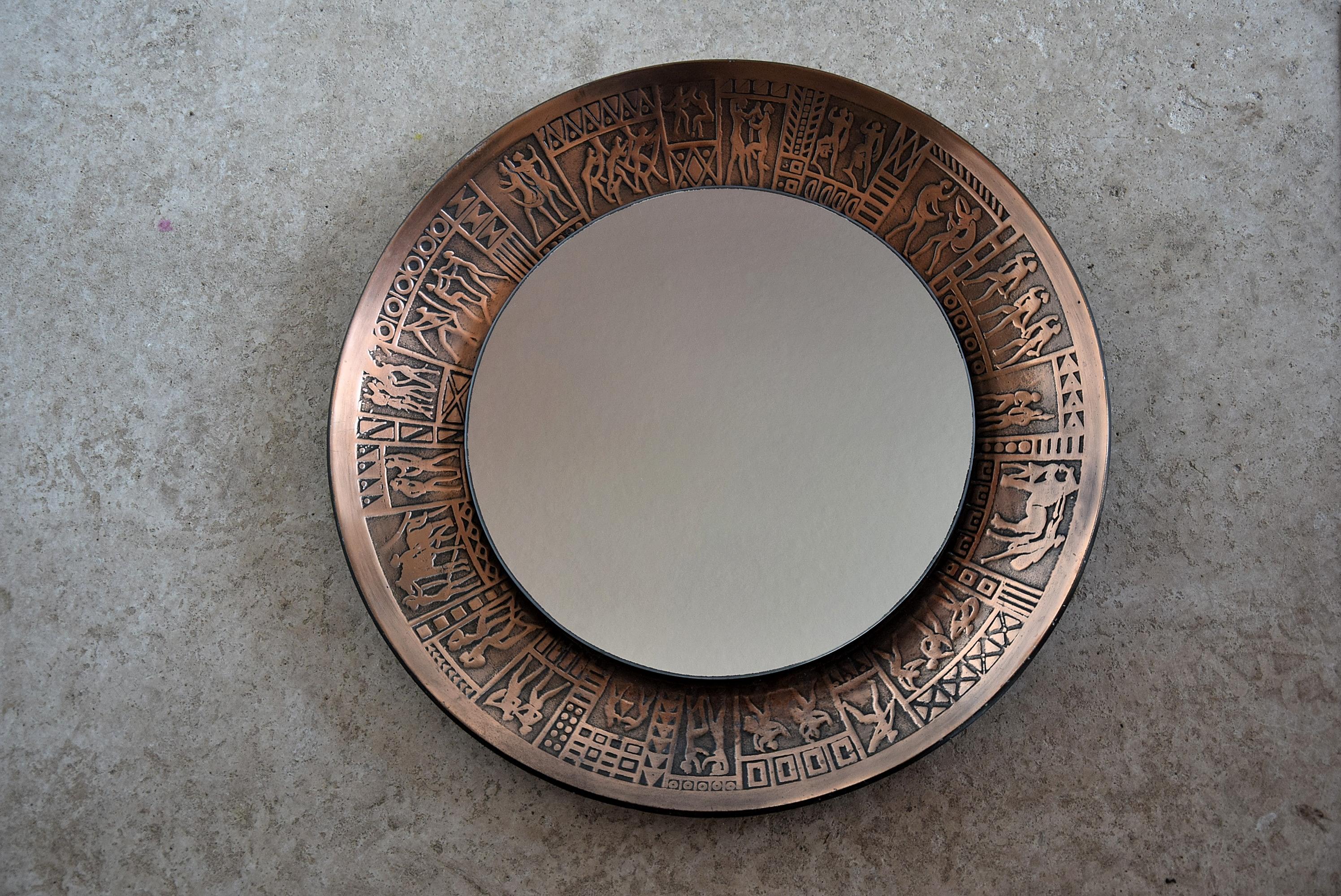 Italian Copper Mid-Century Modern Round Wall Mirror by M.Furgeri For Sale 3