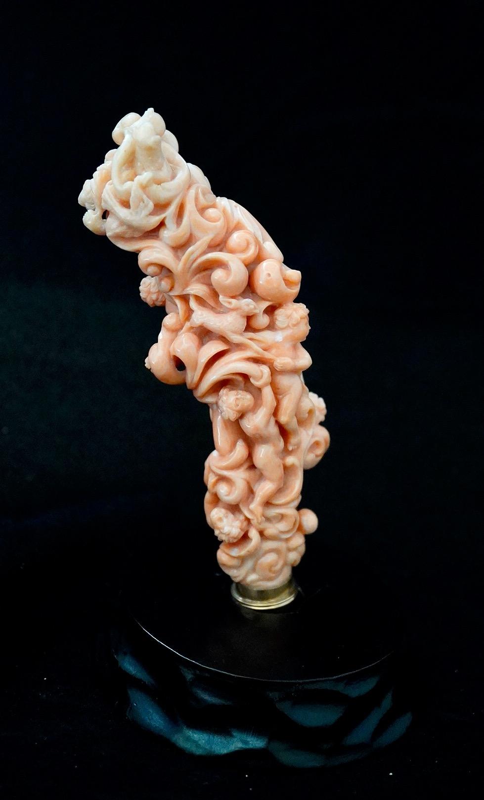 Hand-Carved Italian Coral Highly Carved Baroque Parasol Handle Early 19th Century For Sale