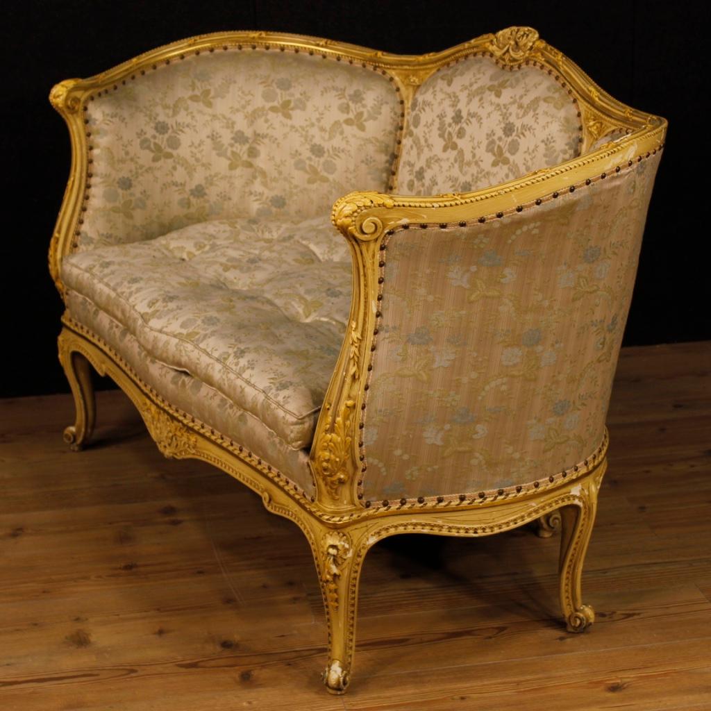 Italian Corbeille Sofa in Lacquered Wood with Floral Fabric from 20th Century 4
