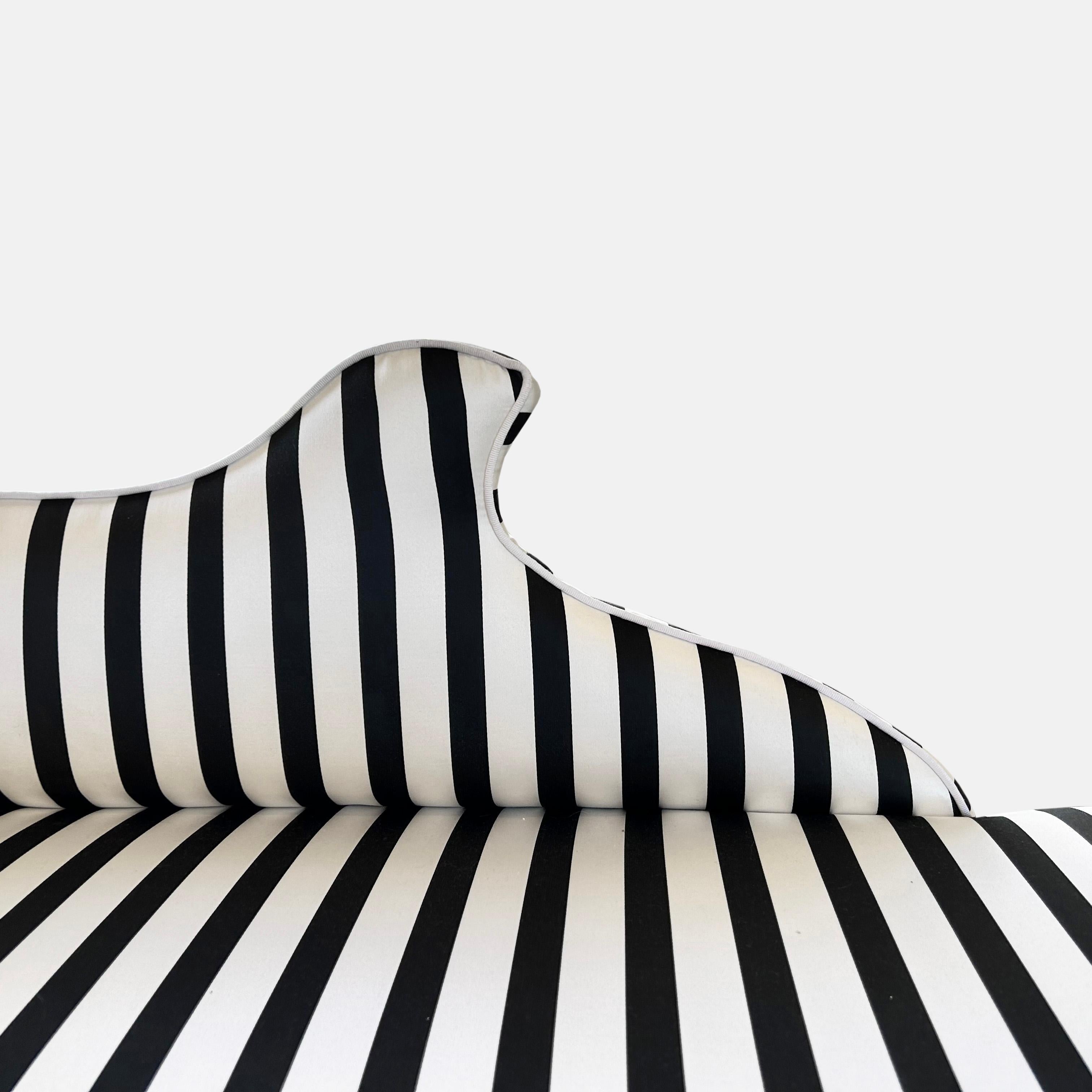 Italian Corner Sofa attributed to Gio Ponti In Good Condition For Sale In CA, CA