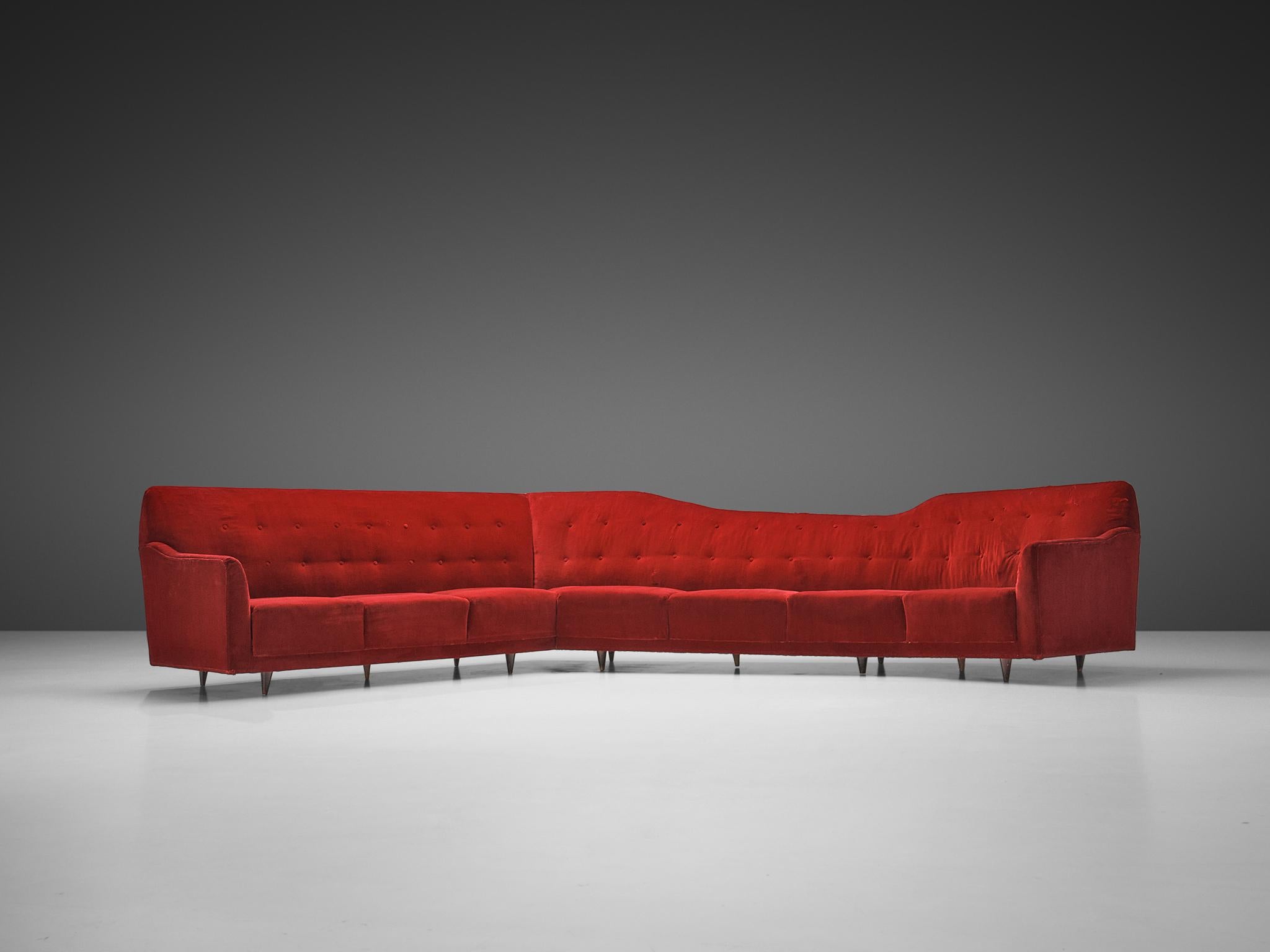 Italian Corner Sofa in Bright Red Velvet  For Sale 4