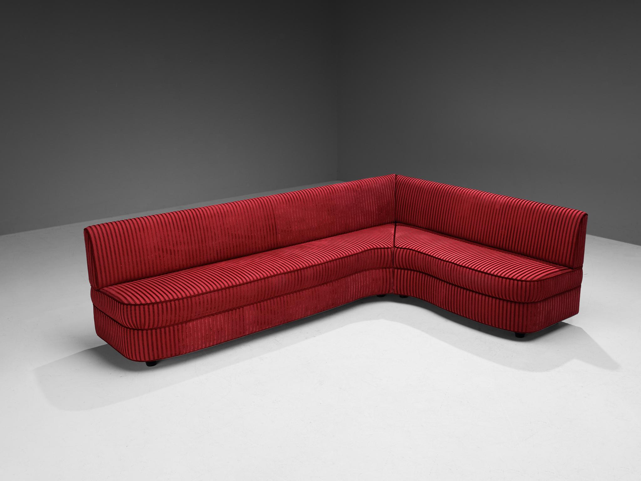 Mid-Century Modern Italian Corner Sofa in Red Upholstery For Sale