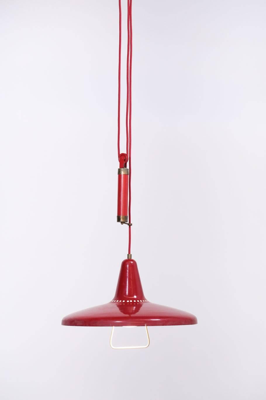 Italian Counter Balance Pendant Lamp, 1960s, Midcentury In Good Condition In Lyon, FR