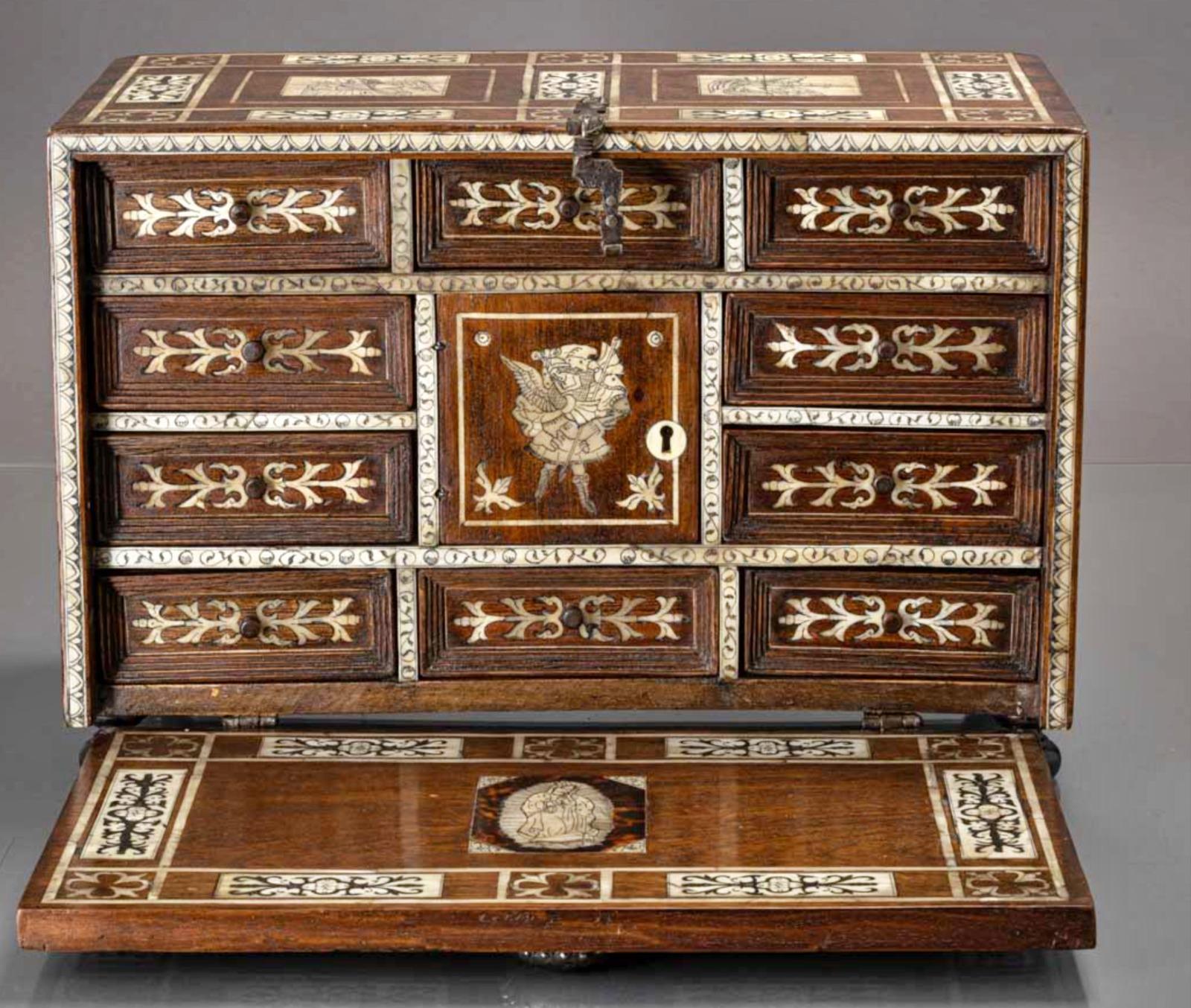 Baroque Italian Counter Cabinet 17th Century For Sale
