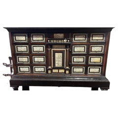 ITALIAN COUNTER/CABINET WITH TREMPE 19th Century