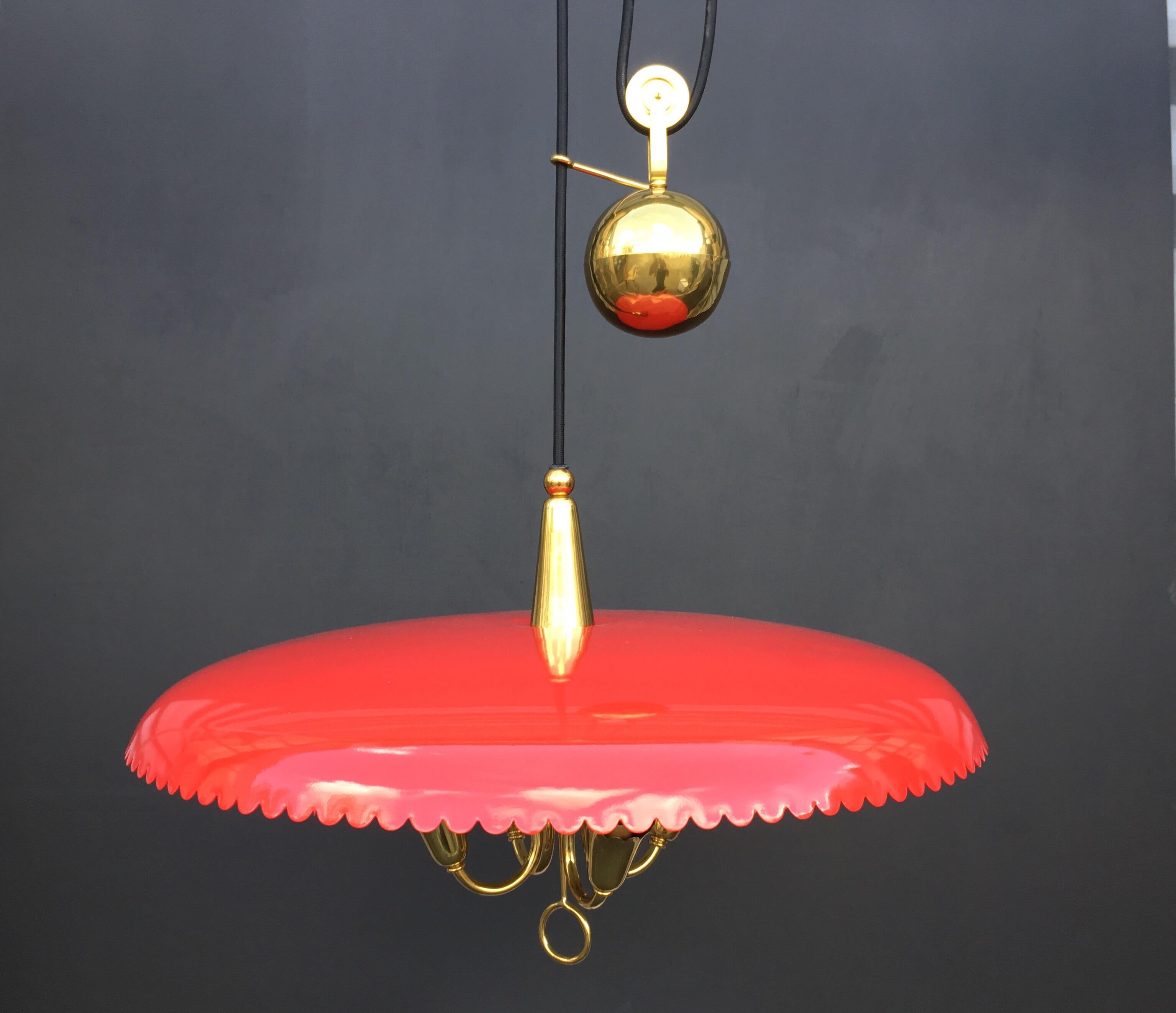 Italian Counter Weight Chandelier Lamp Pendant, Brass and Red Lacquer, 1950s In Good Condition In Miami, FL