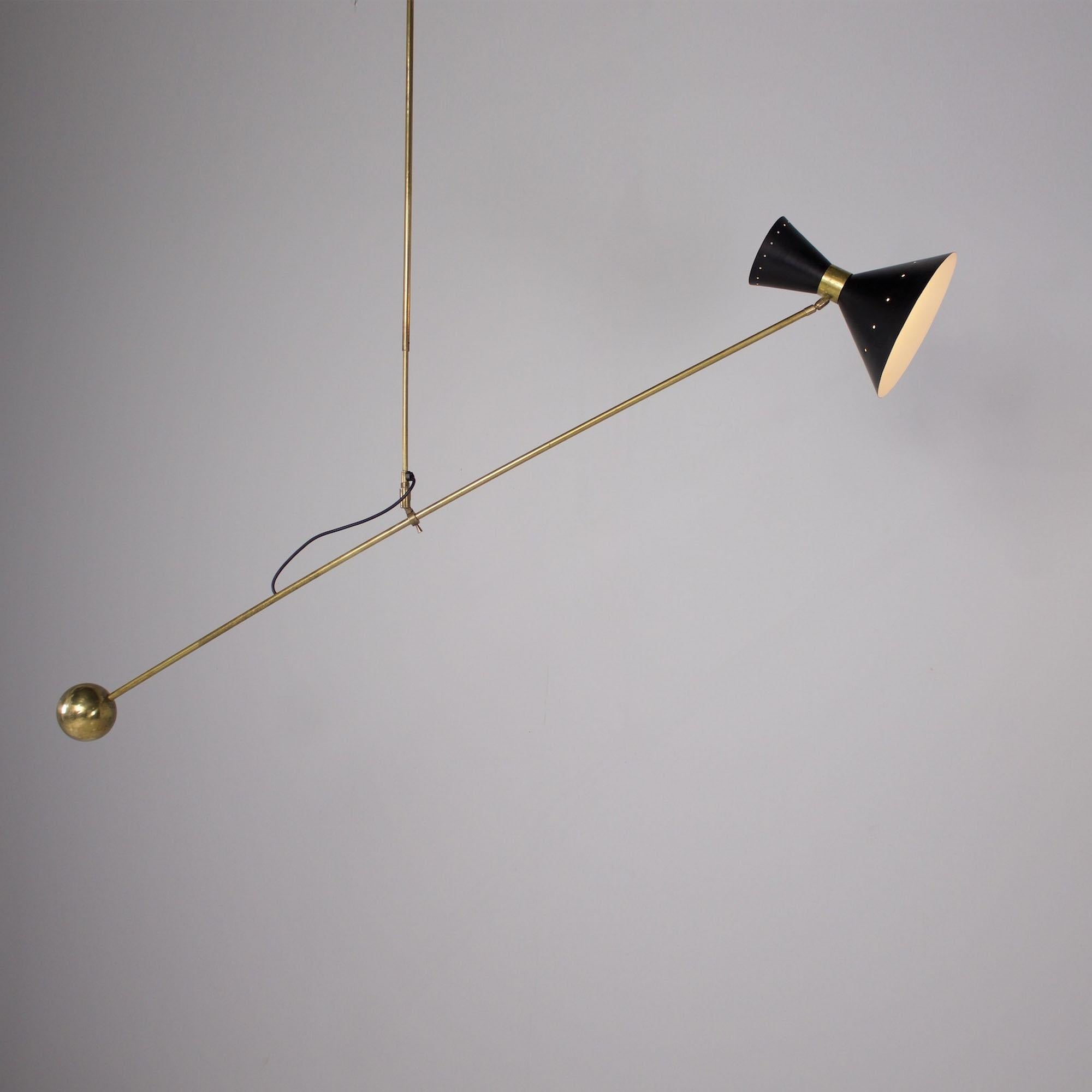 Italian Counterbalance Brass Ceiling Lamp with Adjustable Diabolo Shade In New Condition For Sale In Bochum, NRW