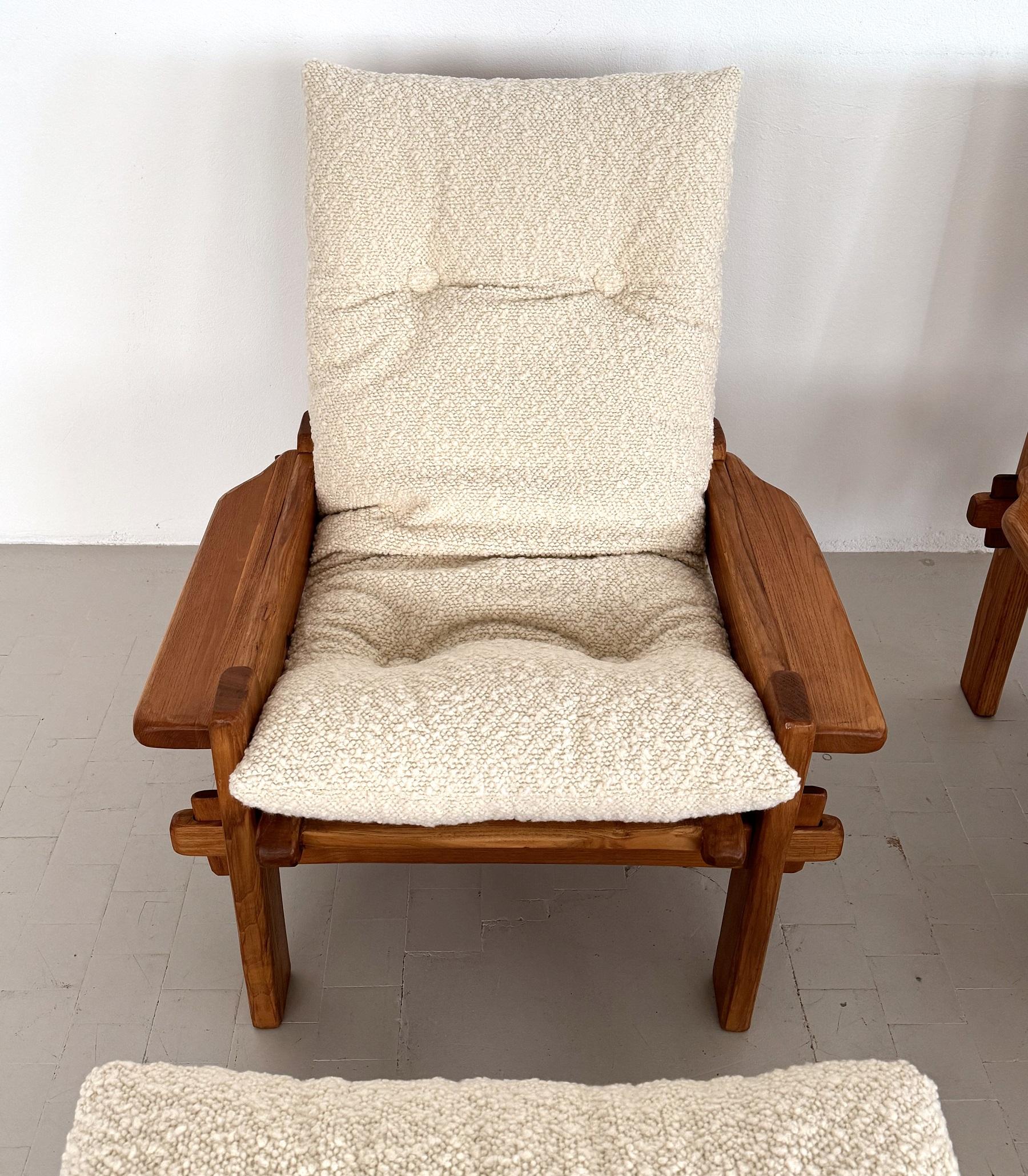 Set da salotto country italiano in quercia massiccia con nuova tappezzeria bouclé, anni '70 in vendita 12
