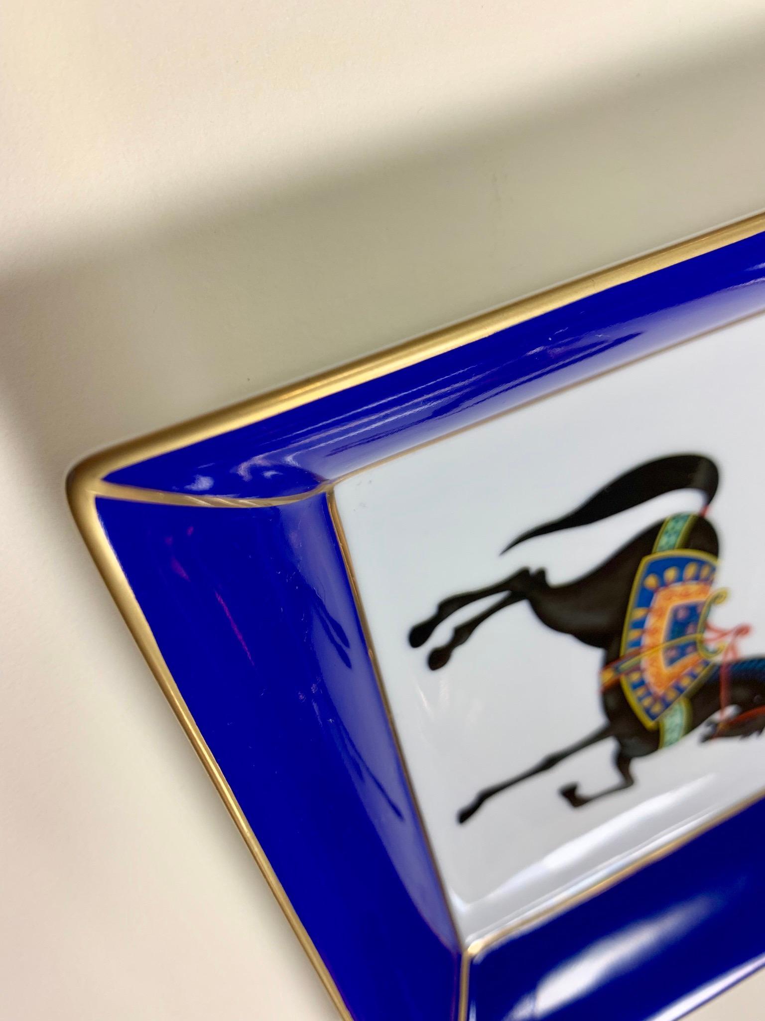Italian Craftsmanship Hand Painted Porcelain Tray Blue and Gold Colors In New Condition In Scandicci, Florence