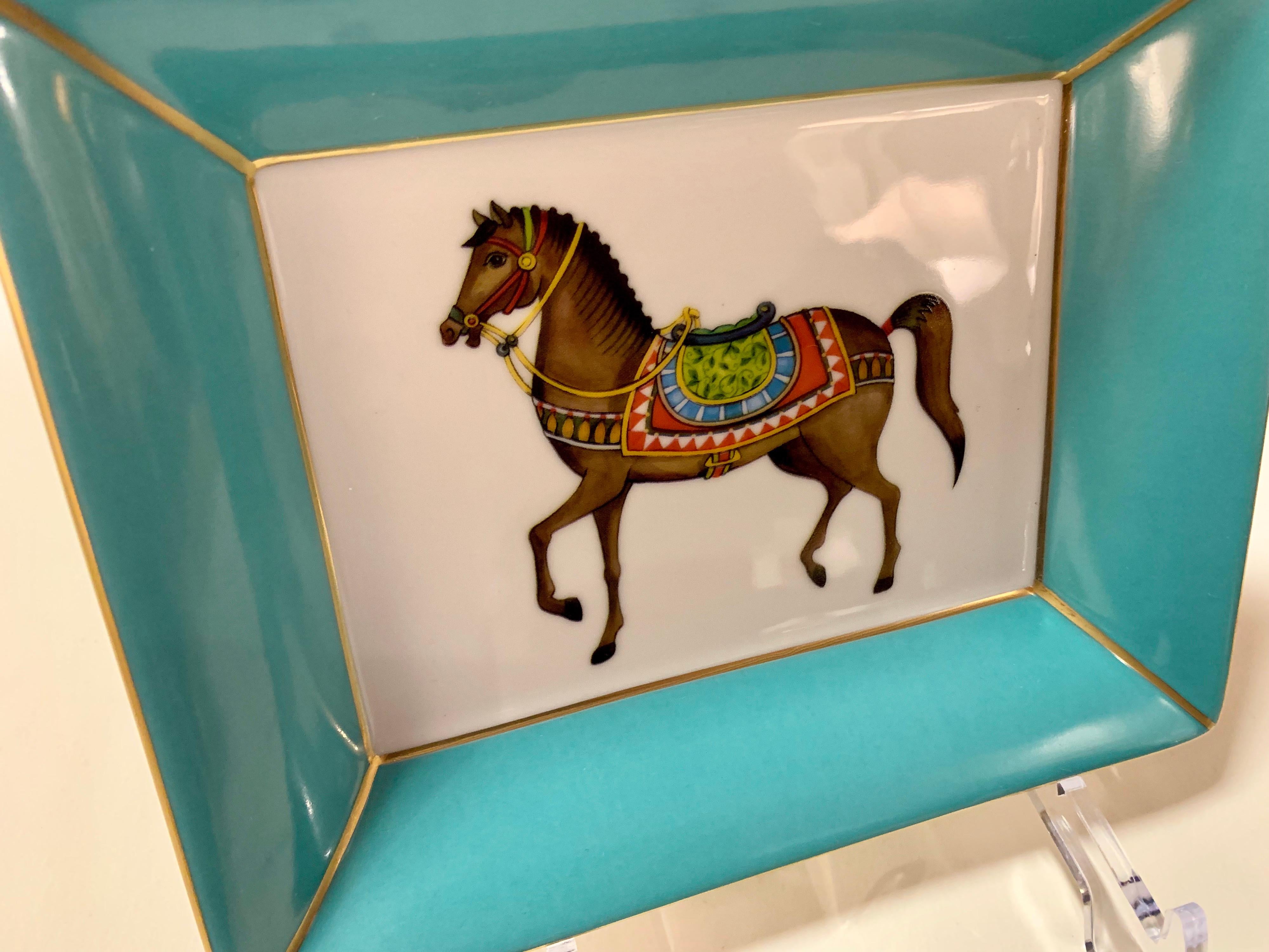 Italian Craftsmanship Hand Painted Porcelain Tray Teal and Gold Color In New Condition For Sale In Scandicci, Florence