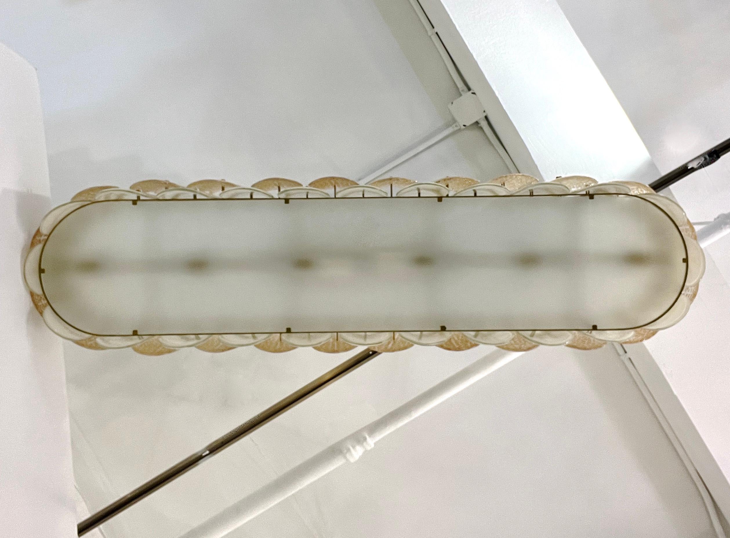 Araña Italiana de Cristal Crema Marfil Textura Dorada de Murano Ovalada de Latón en Nuevo estado para la venta en New York, NY