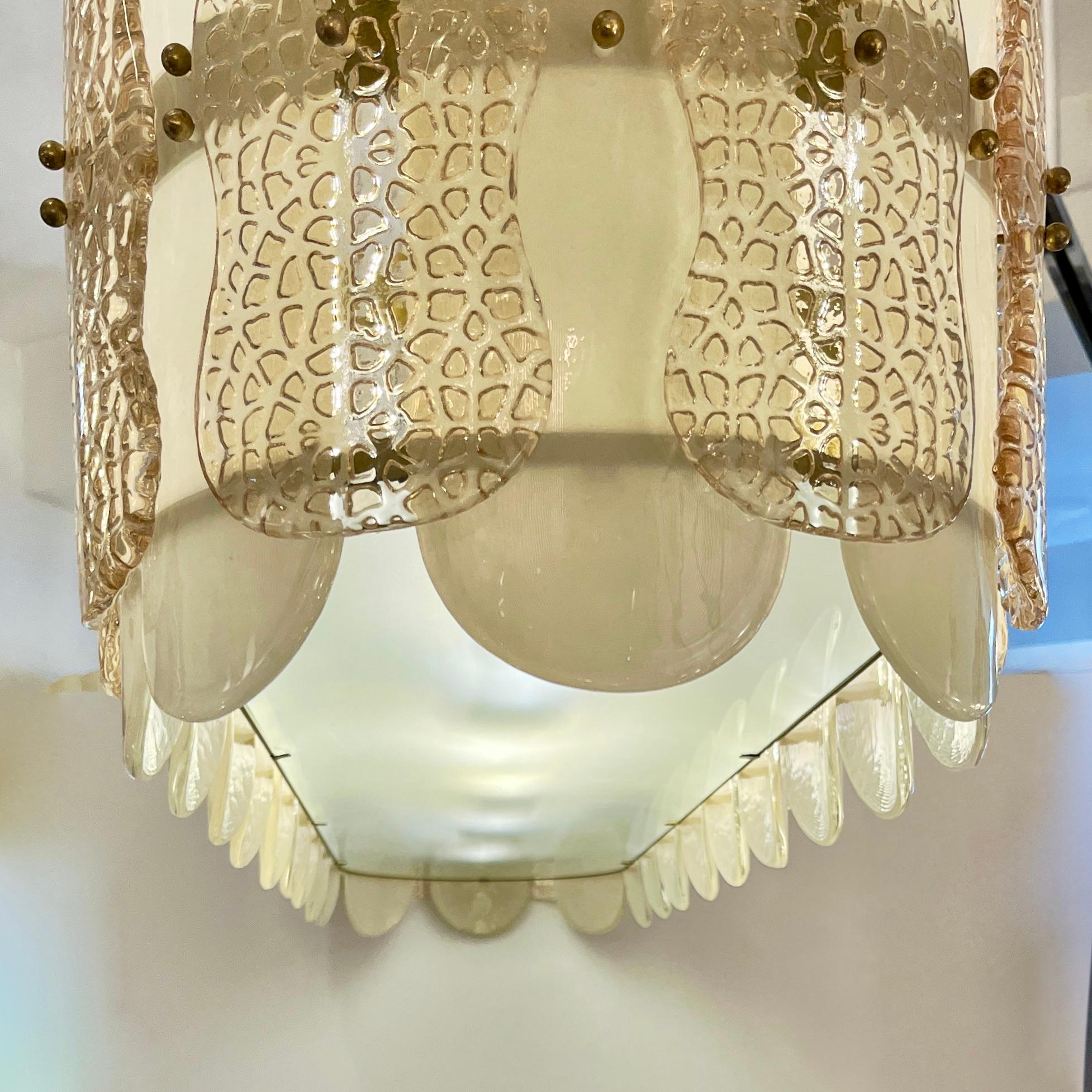 Araña Italiana de Cristal Crema Marfil Textura Dorada de Murano Ovalada de Latón Siglo XXI y contemporáneo en venta