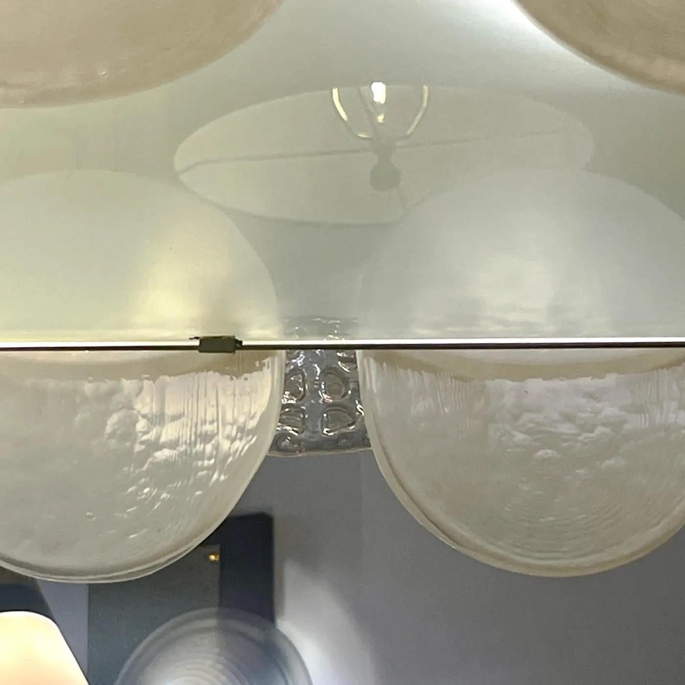 Italian Cream Ivory Crystal Gold Texture Murano Glass Oval Brass Chandelier For Sale 3