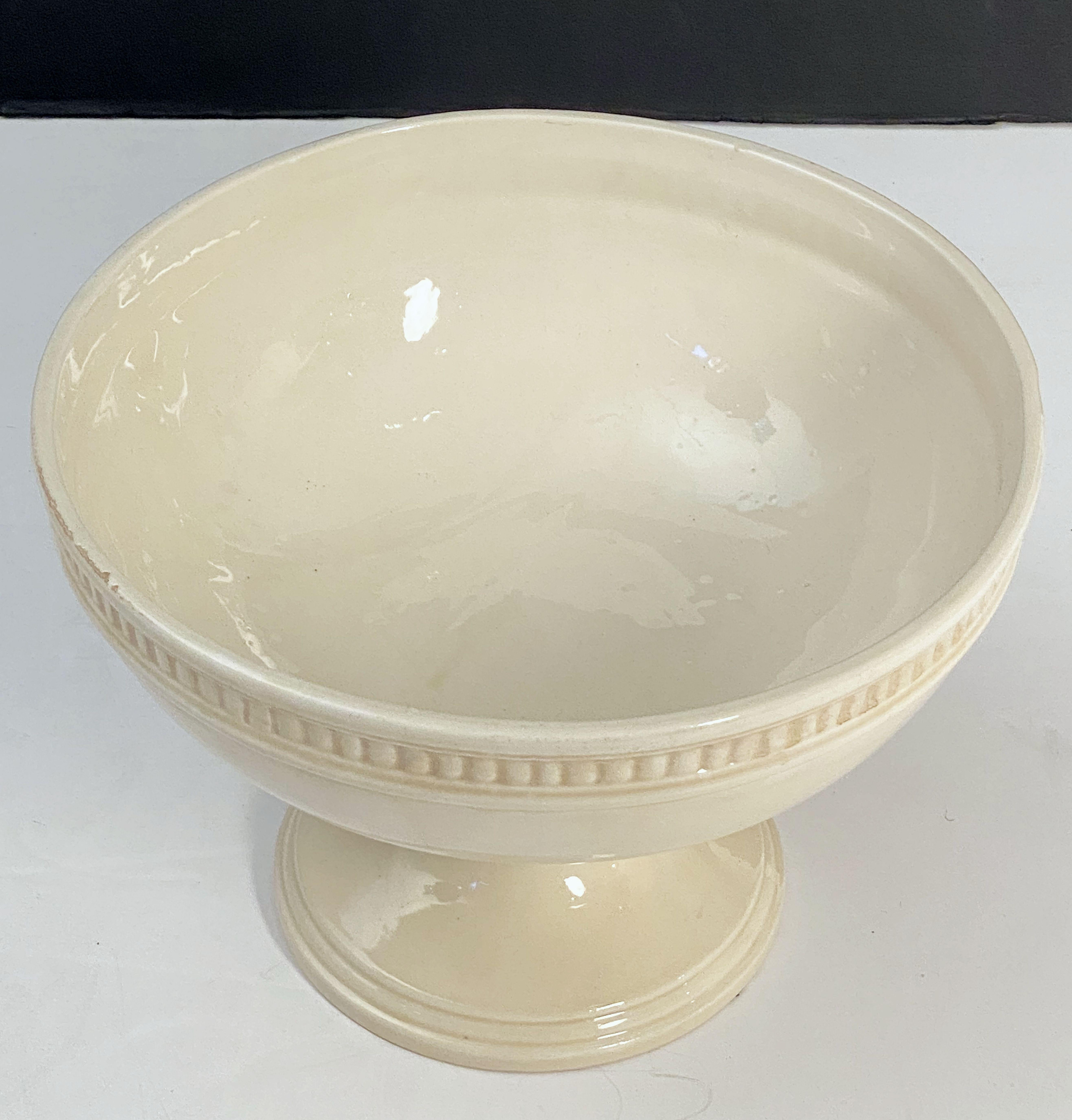 Italian Creamware Tureen or Bowl on Pedestal with Mixed Fruit Topiary Top In Good Condition In Austin, TX