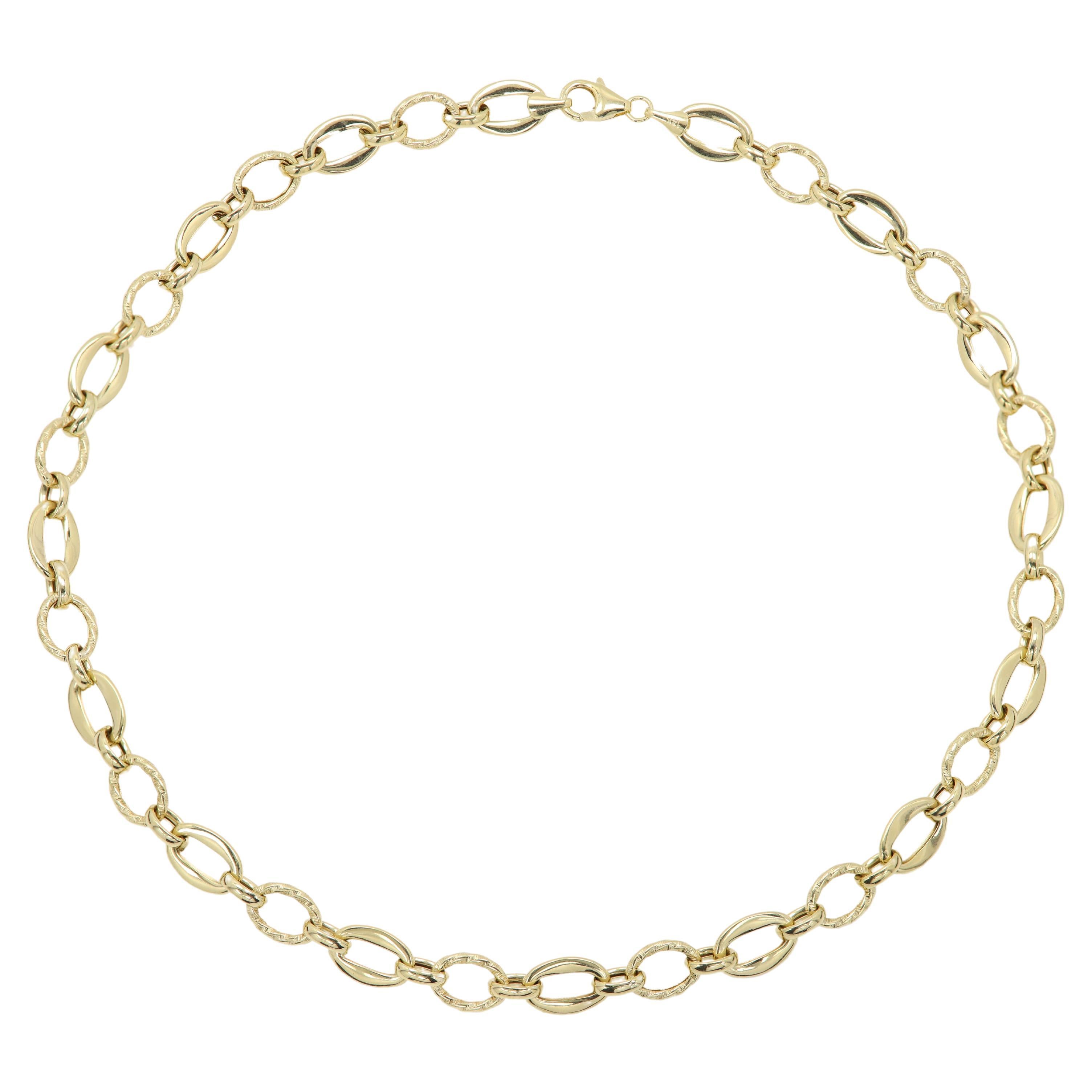 Made In Italy
Beautify crafted -with creative elements in the link and chain design
Appears very Elegant on the skin !
14k Yellow Gold
Total Weight approx 15.0 grams
Necklace Length is 18' Inch (can be adjusted - please inquire)
Bracelet Length is