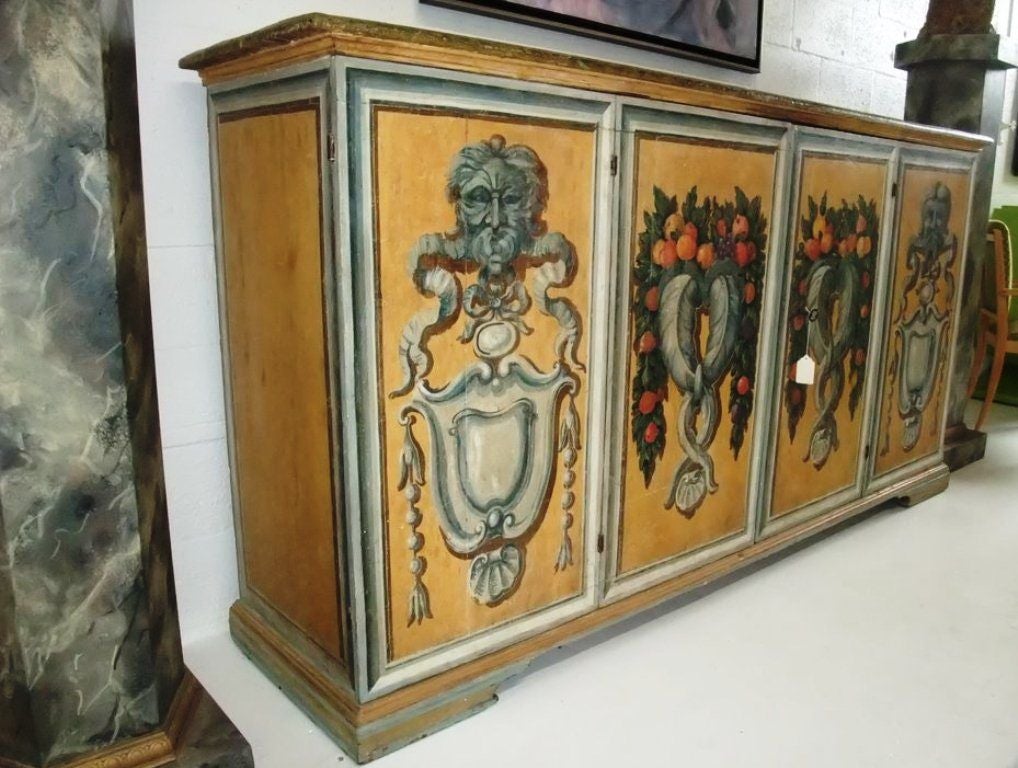 Italian Credenza, 18th Century 1