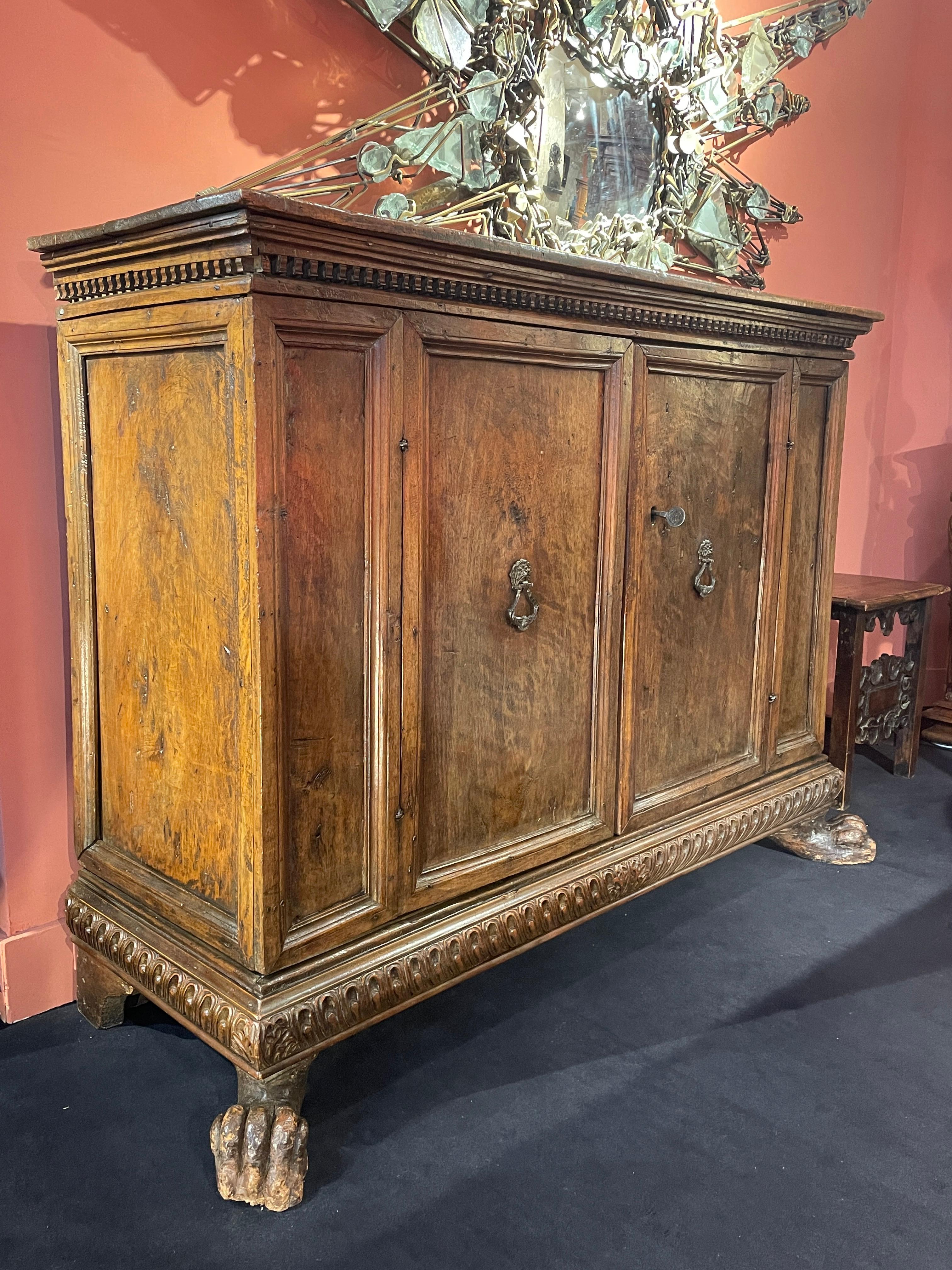 Italian Credenza at Sideboard height In Good Condition For Sale In Saint-Ouen, FR