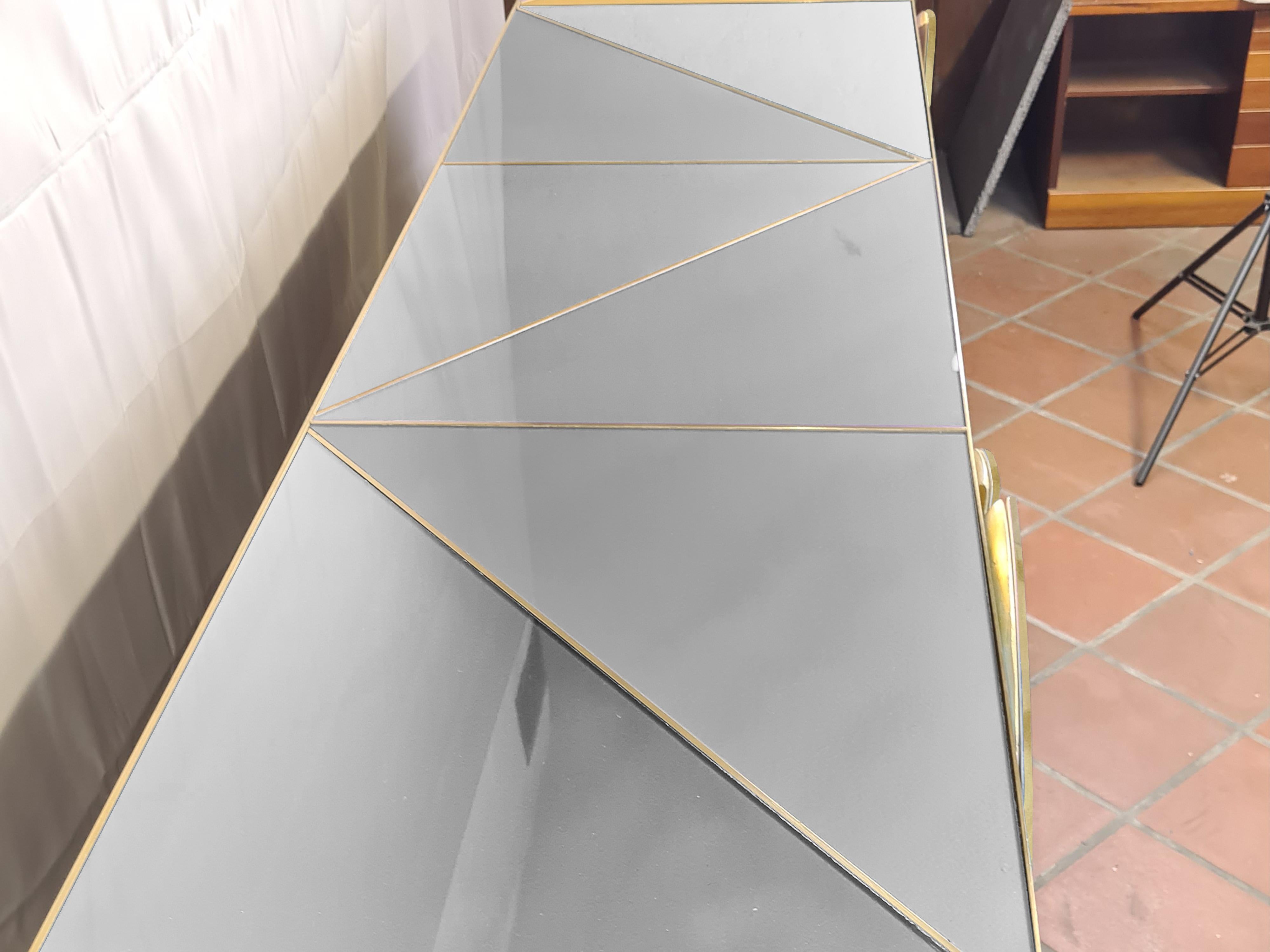 Moderno Italian Credenza with Gray Colour Murano Glass, Brass Handles & Birch Structure in vendita