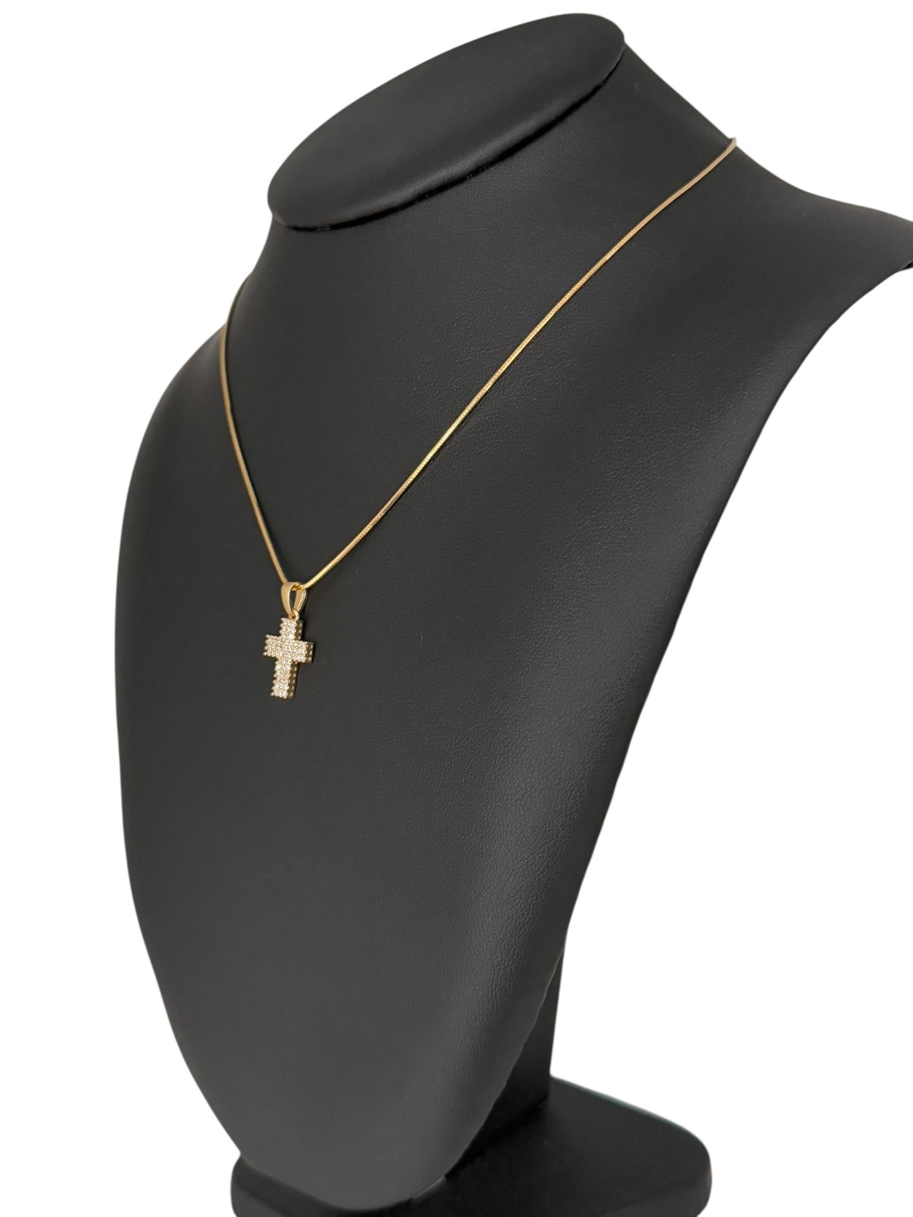 Italian Cross 18 karat Yellow Gold with Diamonds For Sale 1