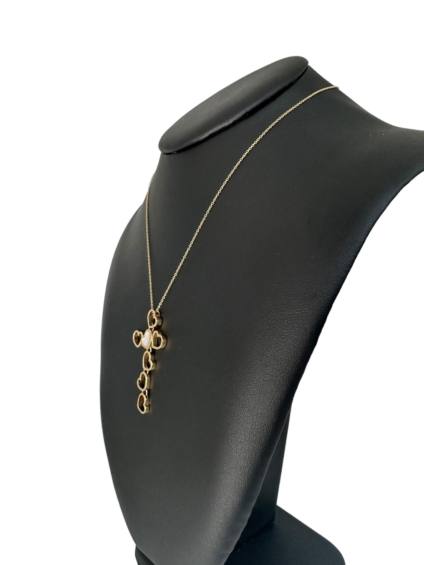 Moderne Collier Italien Croix de Coeurs Or Jaune 18 carats en vente