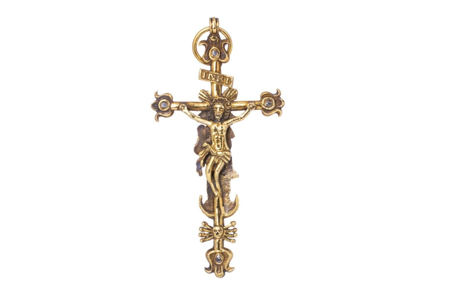 Italian Cross Pendant in Gold and Diamonds 17th Century In Good Condition For Sale In Madrid, ES
