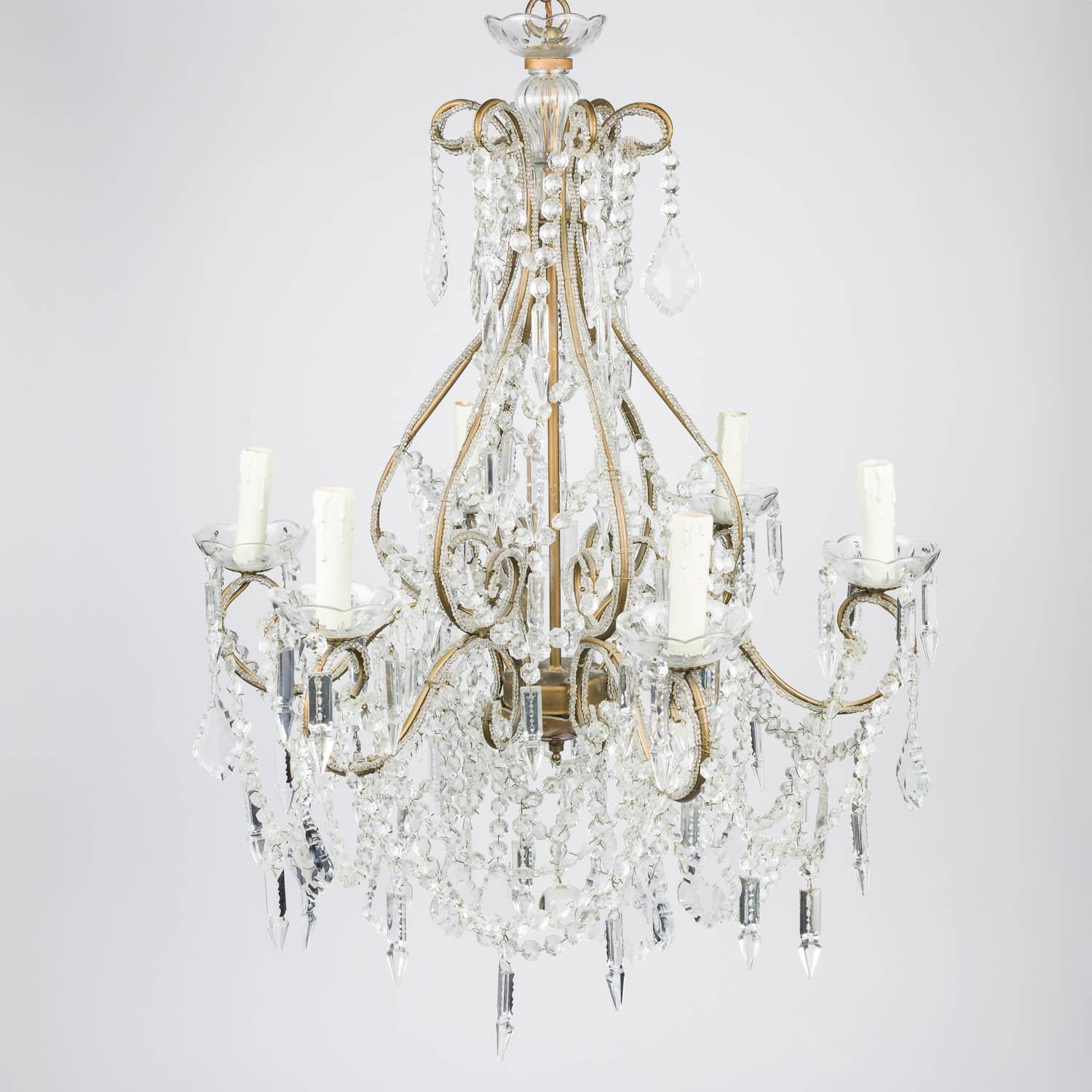 20ième siècle Lustre à 6 lumières en cristal italien et perlage en vente