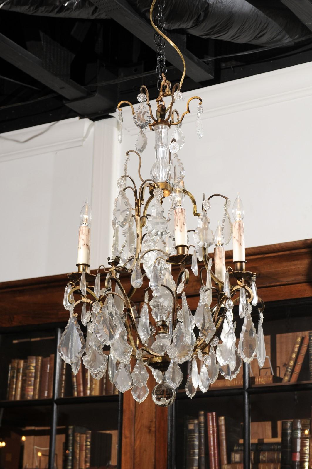 Italian Crystal and Bronze Six-Light Chandelier with Obelisk and Pendeloques For Sale 1