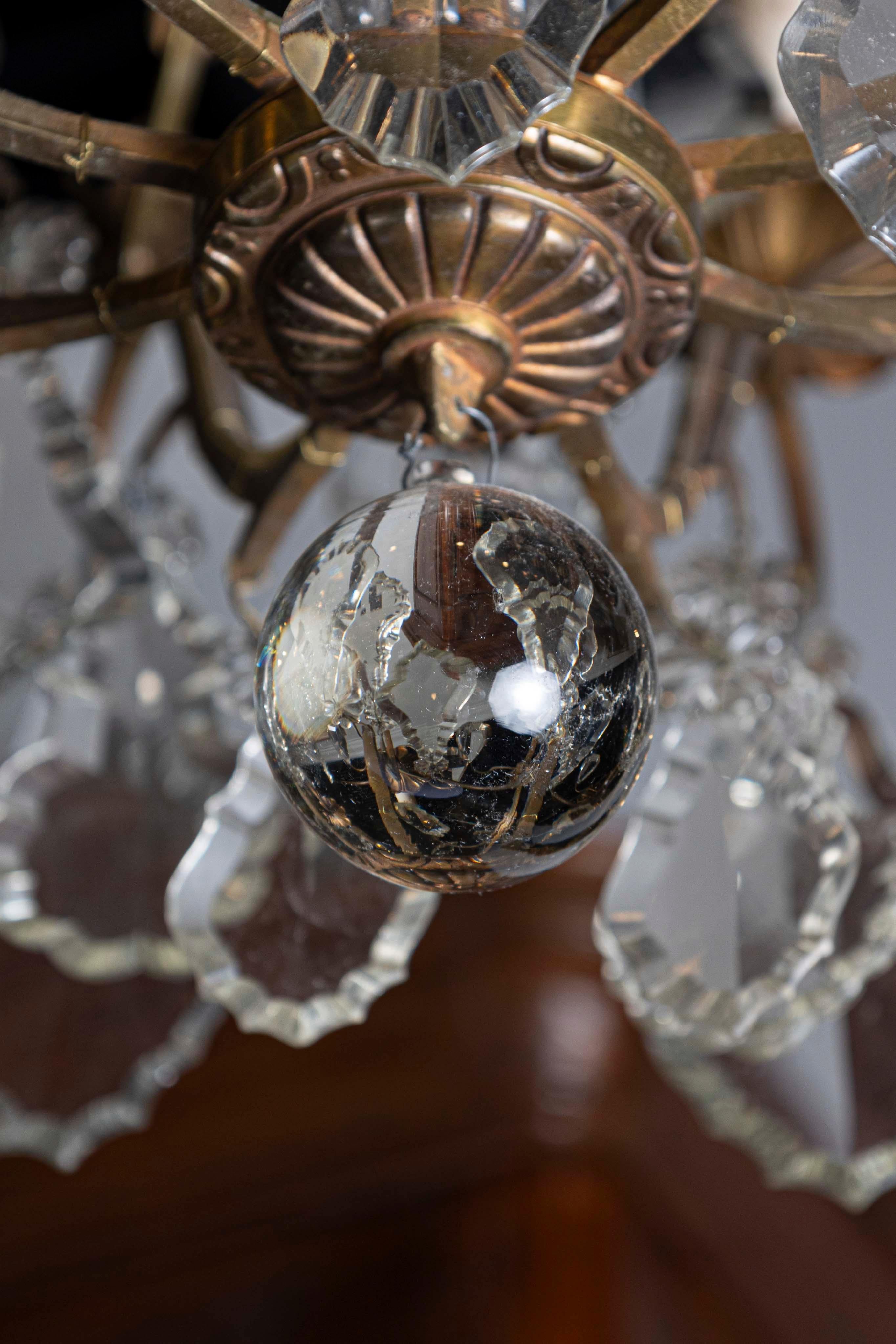 Lustre italien à six lumières avec obélisque et Pendeloques en vente 2