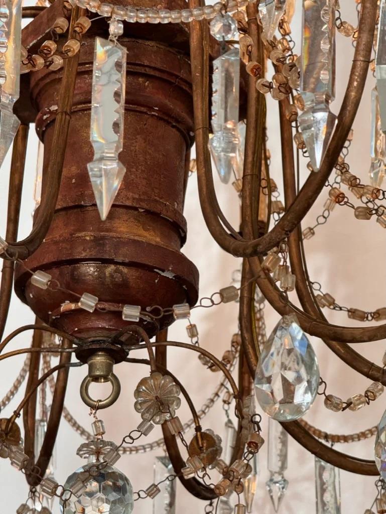 Italian Crystal and giltwood Chandelier, 19th Century, 10 lights For Sale 1