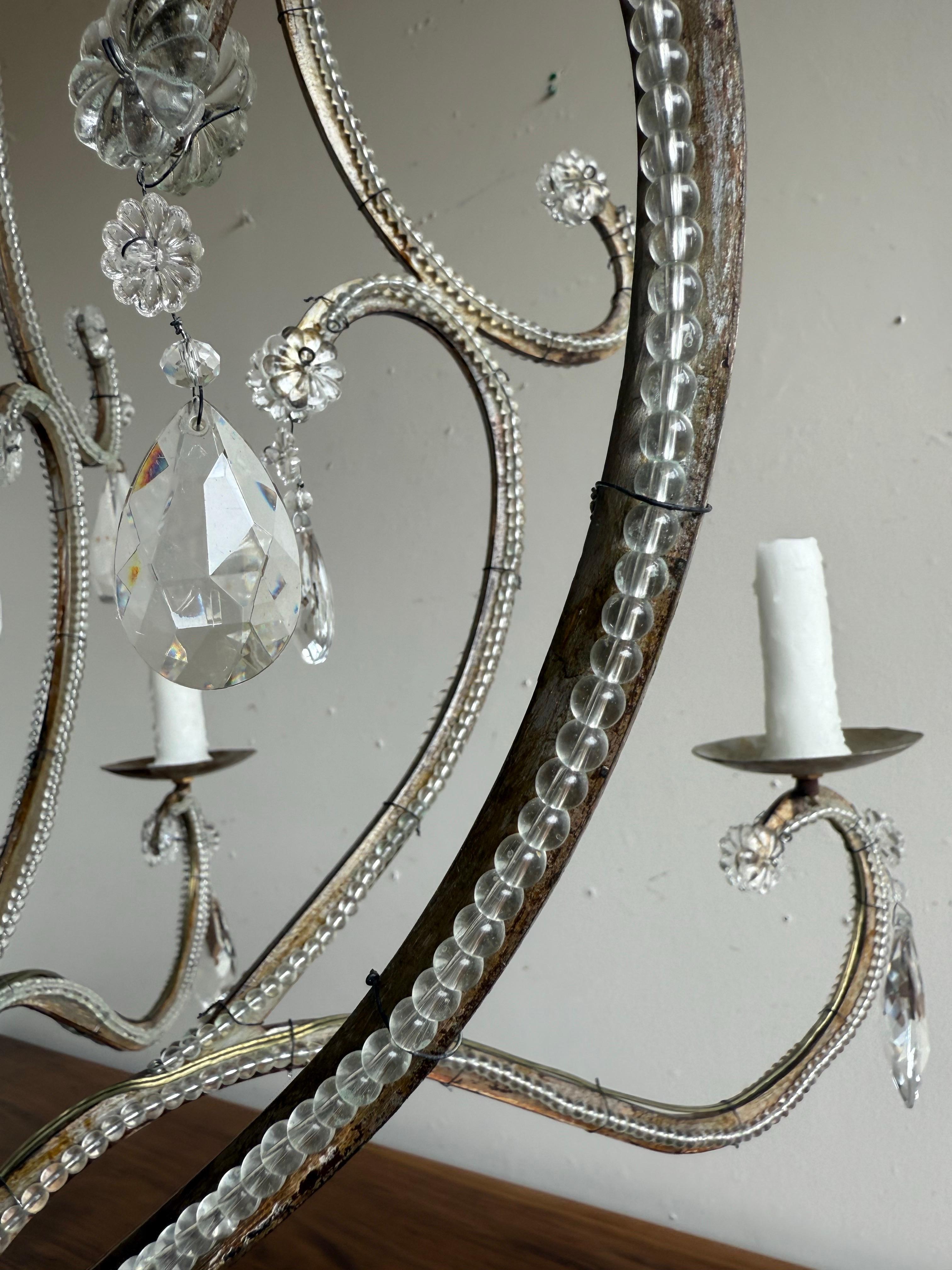 Ferro Lampadario di cristallo italiano con perline, metà del XX secolo in vendita
