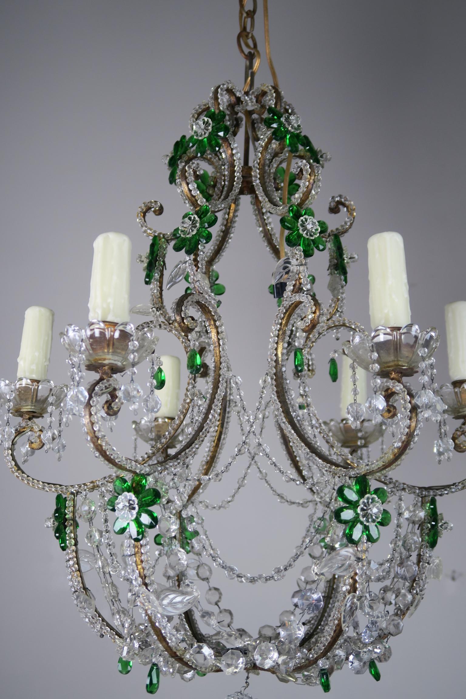 Italian Crystal Beaded Chandelier with Emerald Crystal Flowers, circa 1930s In Good Condition In Los Angeles, CA