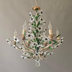 Lampadario italiano con fiori in cristallo, 58 fiori in cristallo, sei luci, anni '60