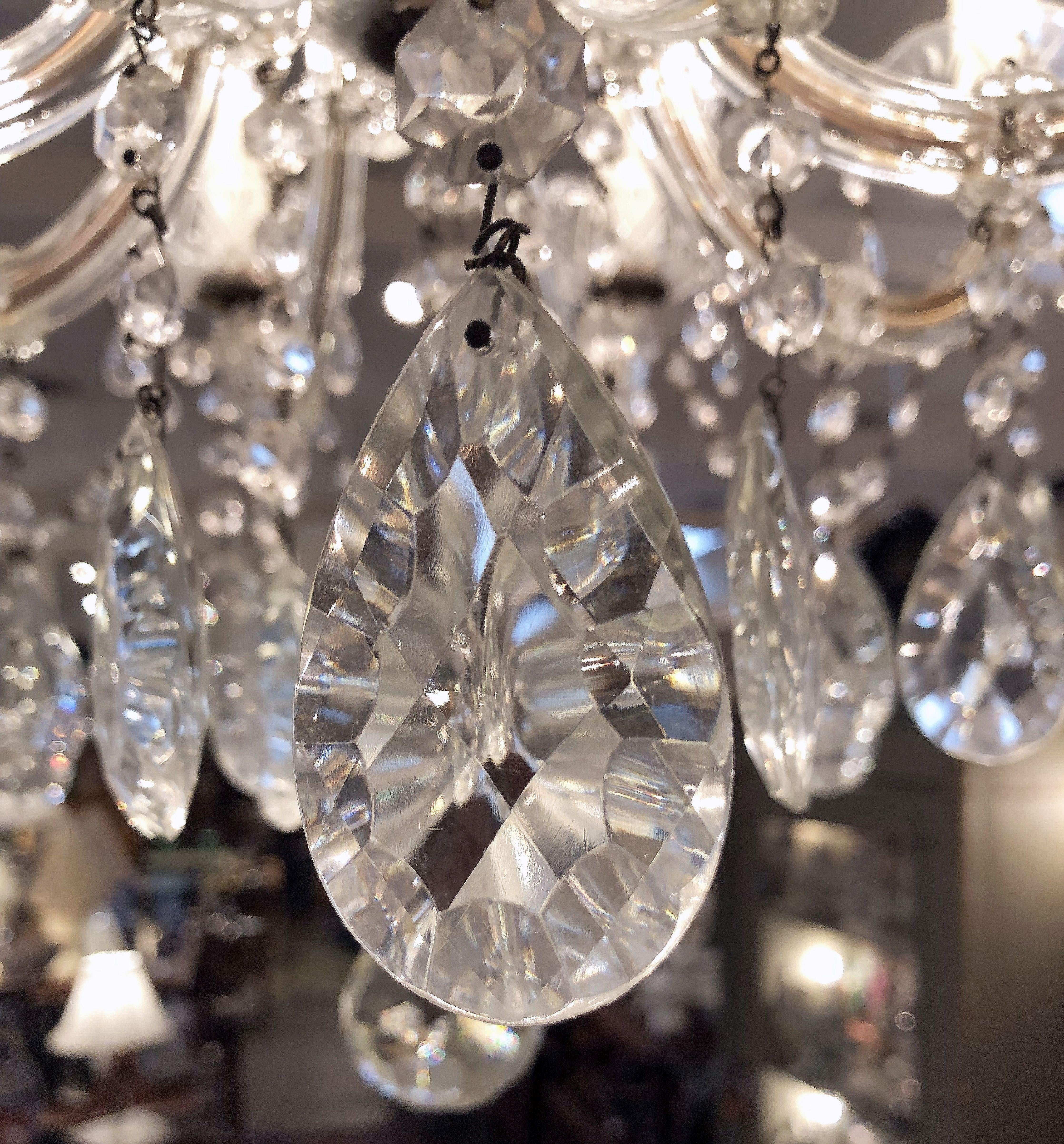 Maria Theresa Eight-Light Crystal Drop Chandelier from Italy For Sale 6