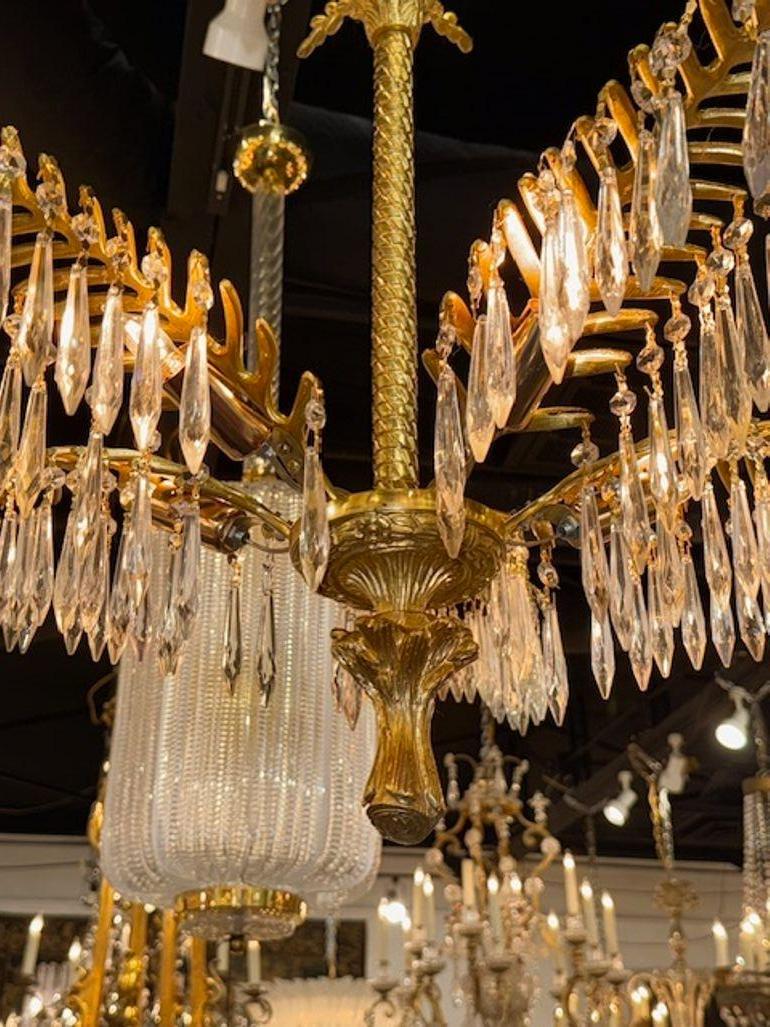 Bronzo Lampadario a forma di palma in cristallo italiano in vendita