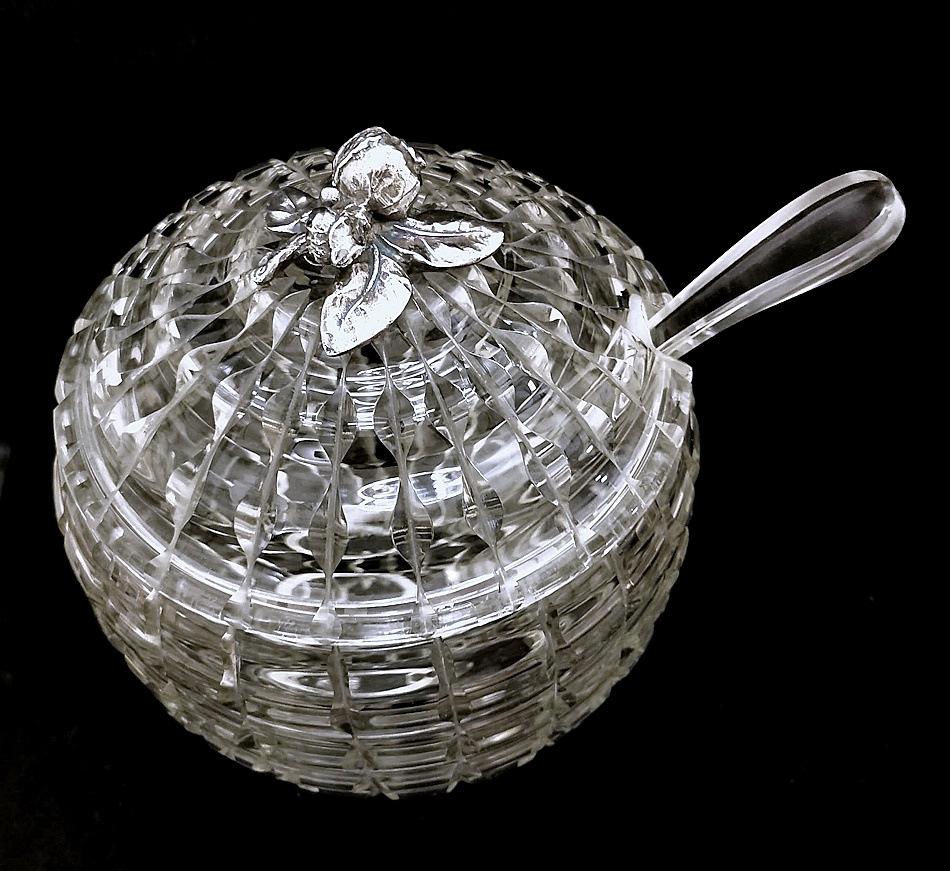 Italienische Kristallpunschschüssel mit Deckel und Schöpflöffel (Handgefertigt) im Angebot