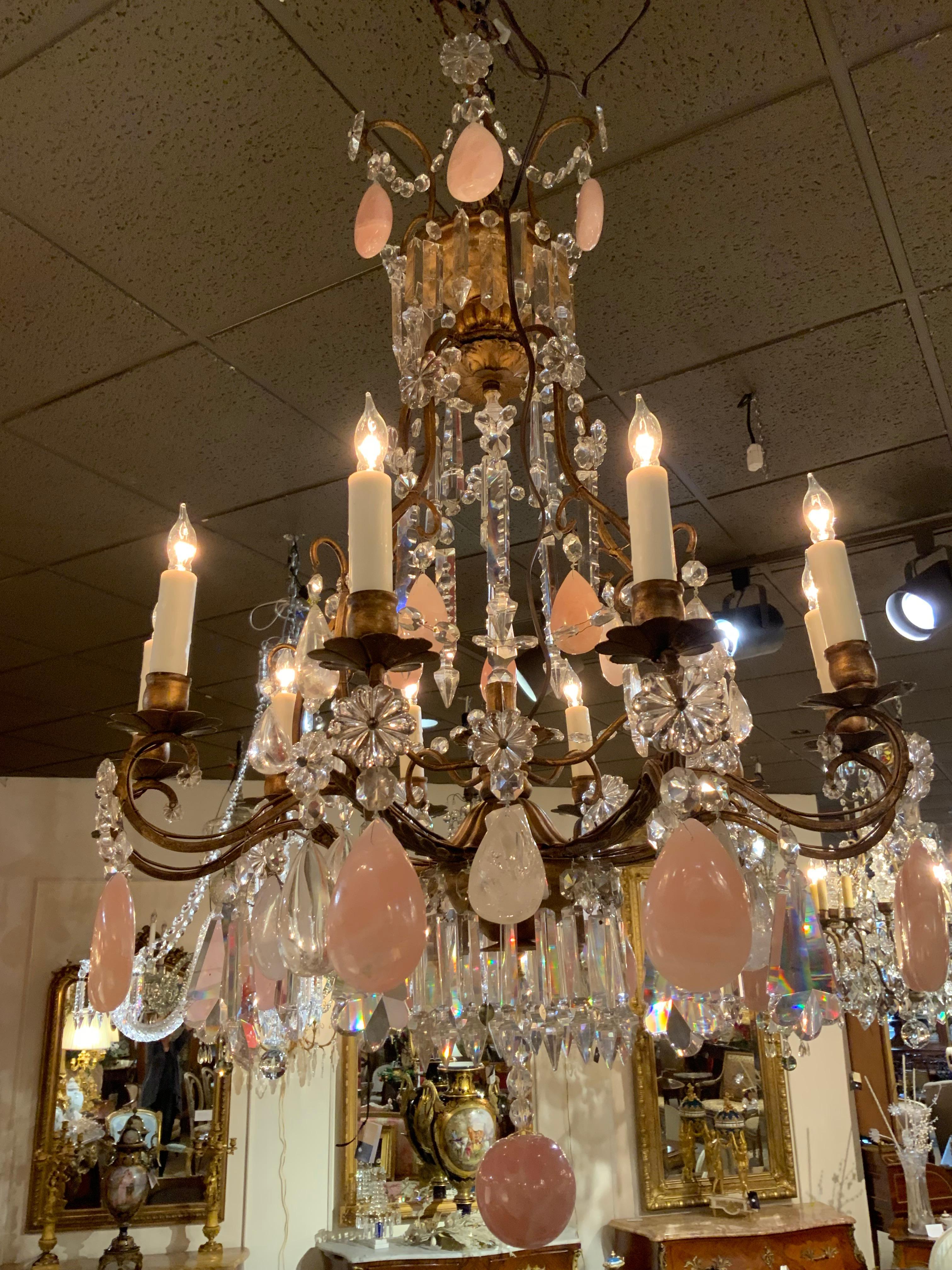XX secolo Lampadario in cristallo italiano, quarzo rosa e cristallo di rocca con 10 luci in vendita