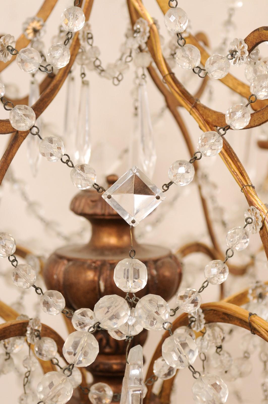 Italienischer Sechs-Licht-Kronleuchter aus Kristall mit vergoldeter Armatur, Mitte 20. 3