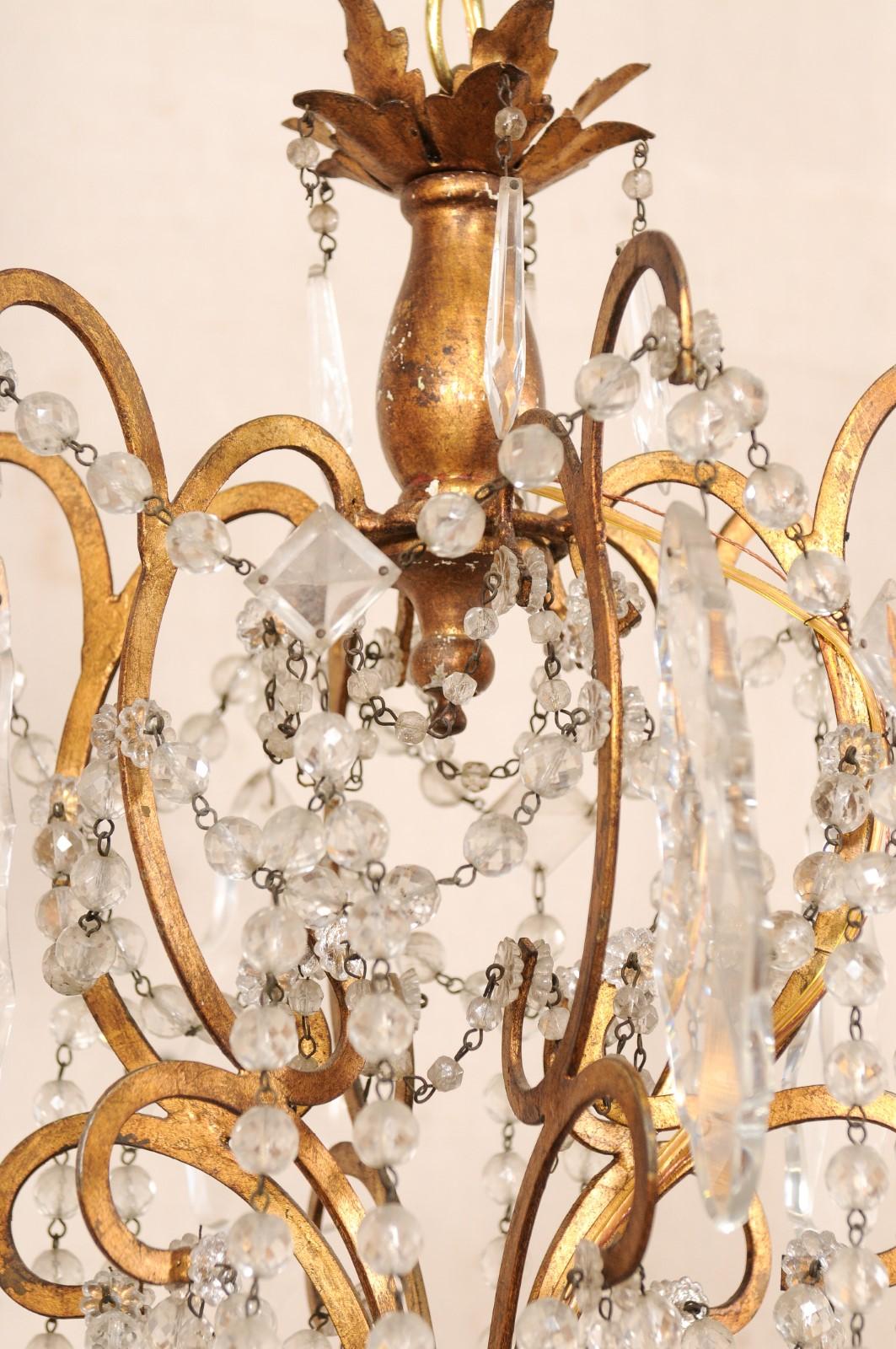 Italienischer Sechs-Licht-Kronleuchter aus Kristall mit vergoldeter Armatur, Mitte 20. 4