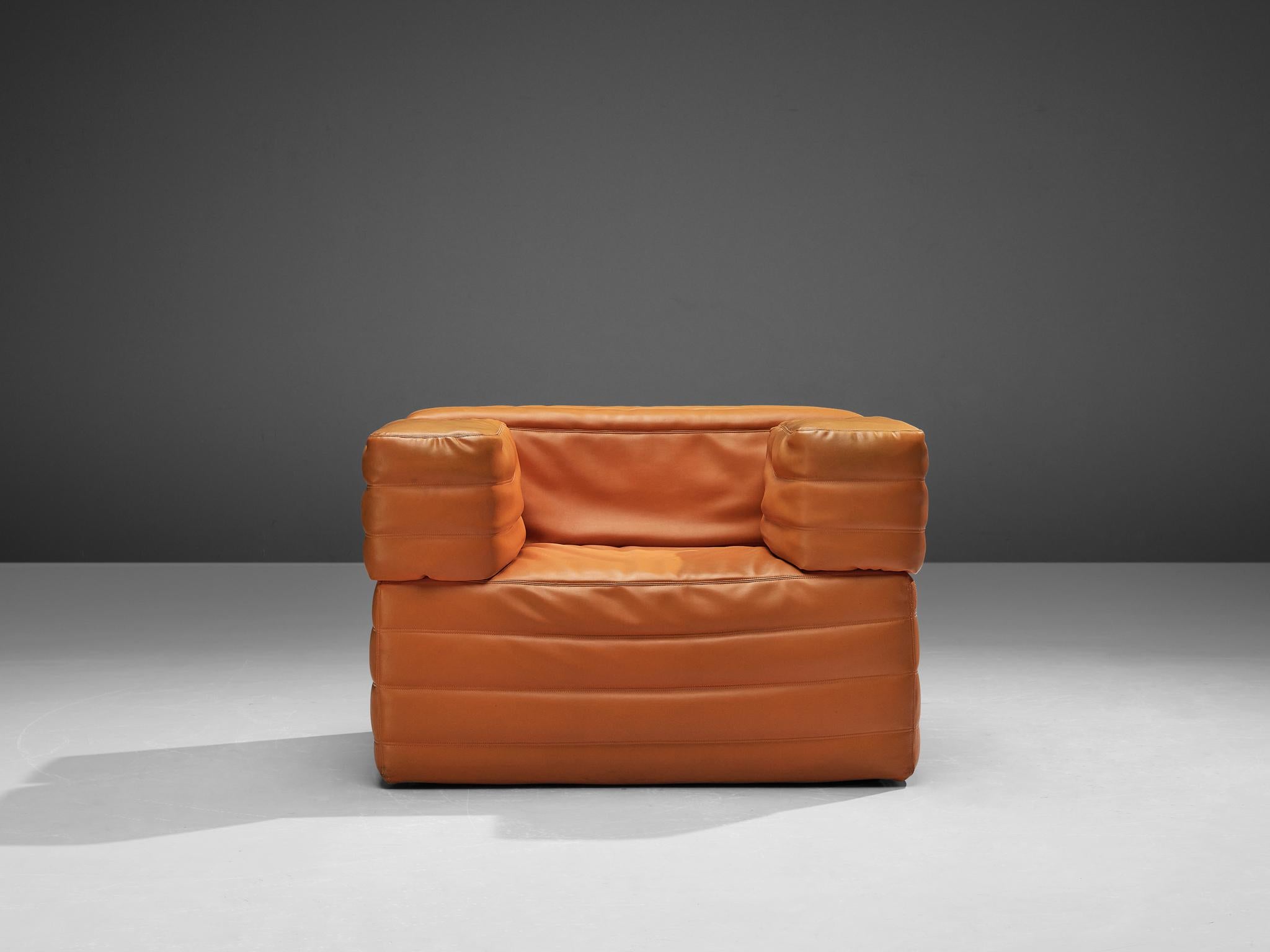 Late 20th Century Italian Cubic Lounge Chair in Orange Leatherette For Sale