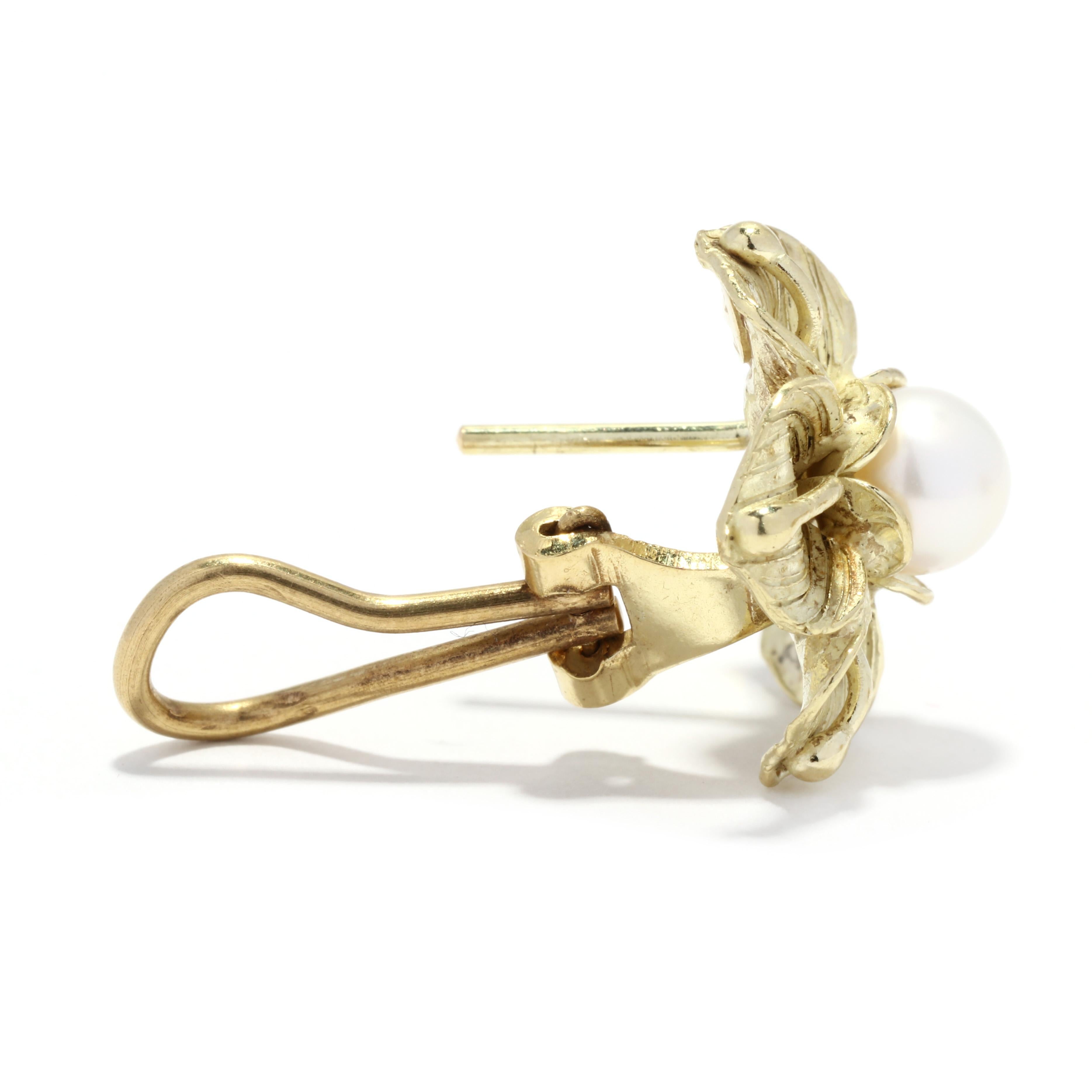 Italienische italienische Zuchtperlen-Blumenohrringe, 18K Gold, durchbohrte Omega-Rücken, matte Flo für Damen oder Herren