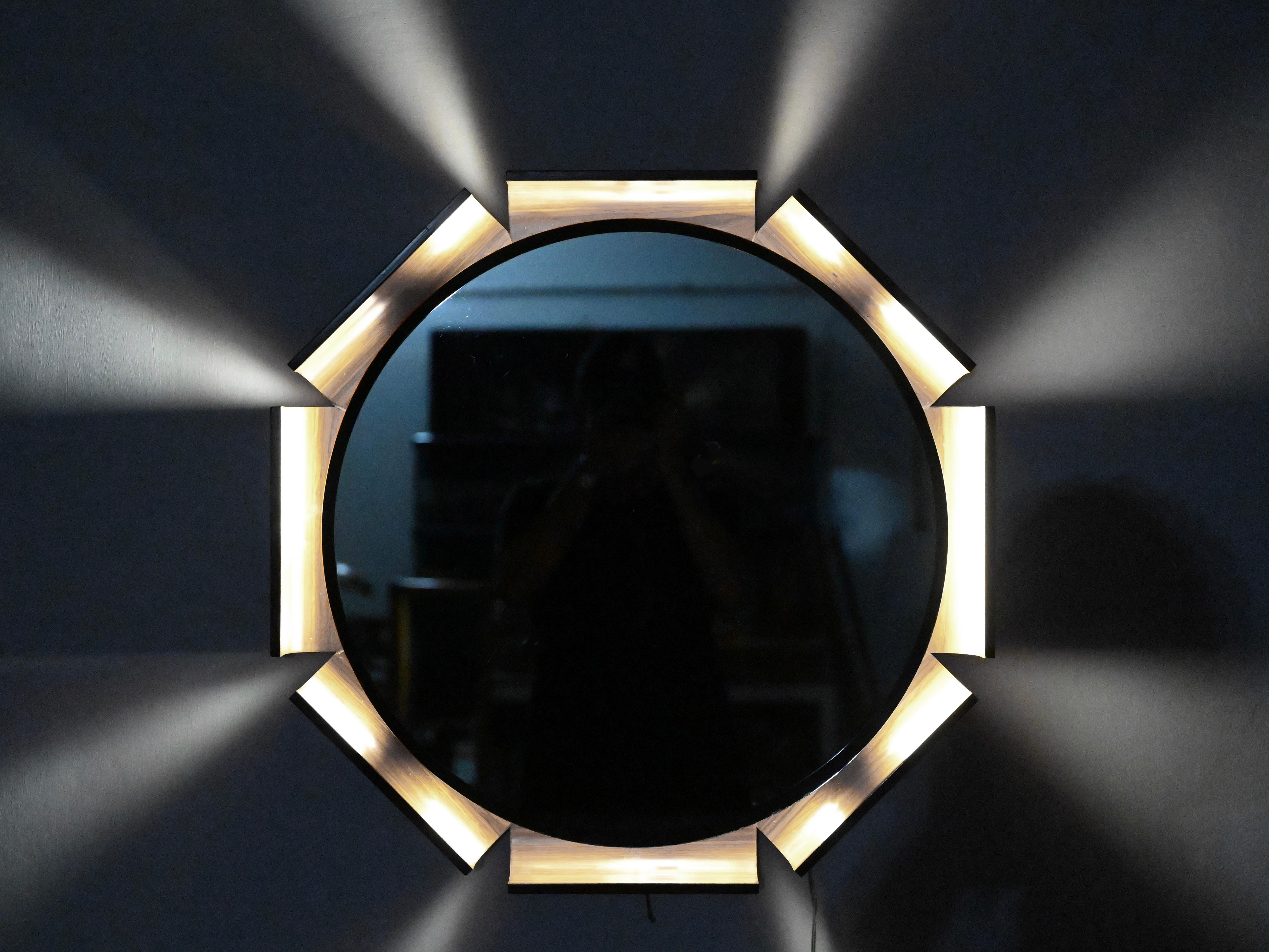 Italian Curved Black Wood Backlit Beveled Mirror by Ico Parisi for ISA, 1968 In Good Condition For Sale In Roma, IT
