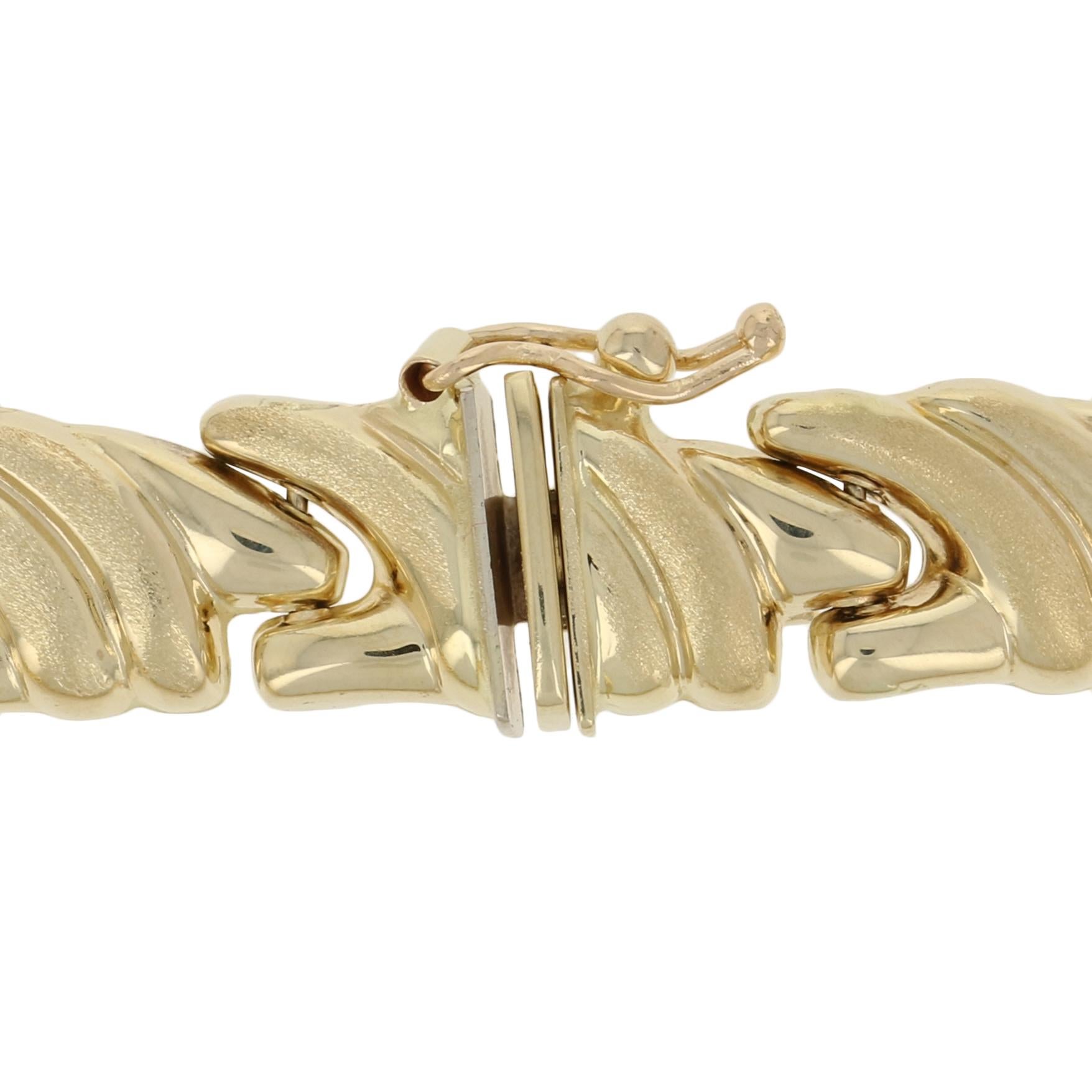 Italian Curved Link Necklace, 14 Karat Yellow Gold Matte Texture Women's 2